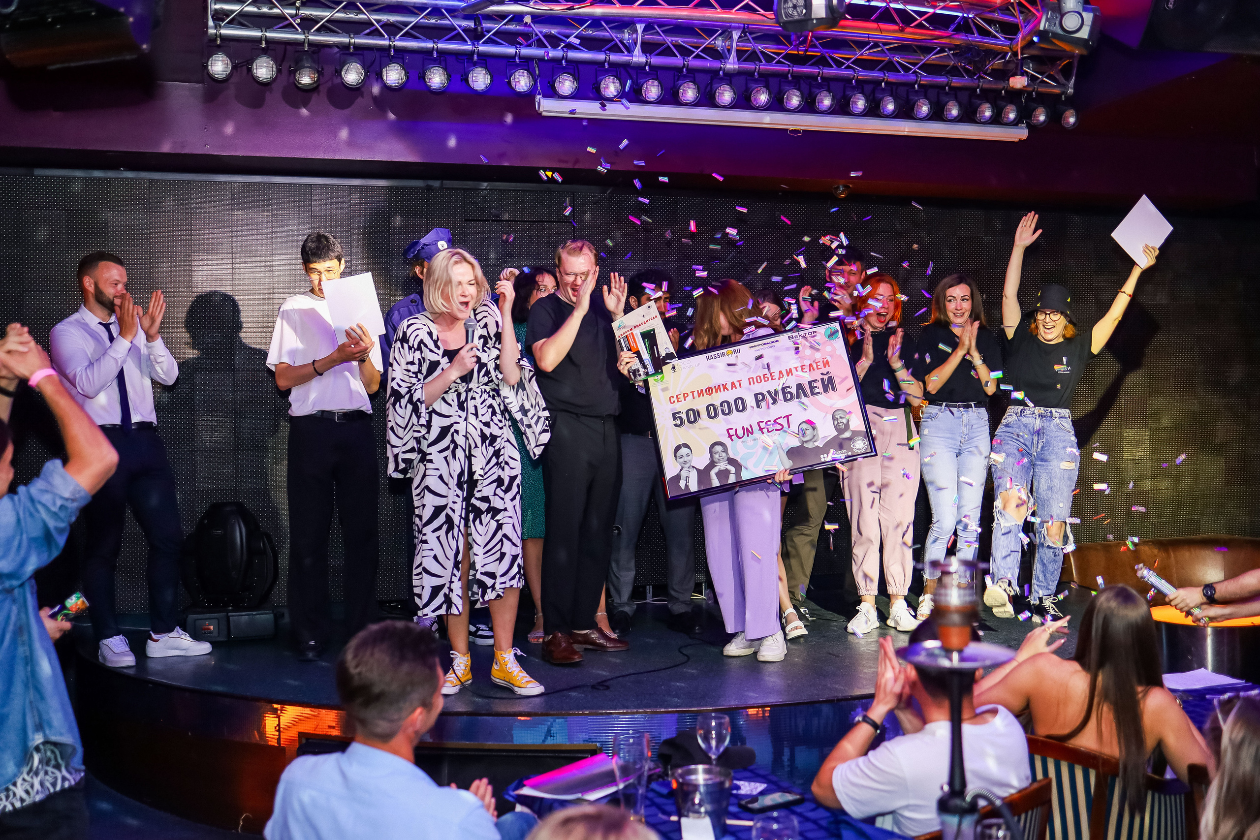 Стендап в Планете. Свадебный, семейный и детский фотограф в Калининграде Елена Кравцова