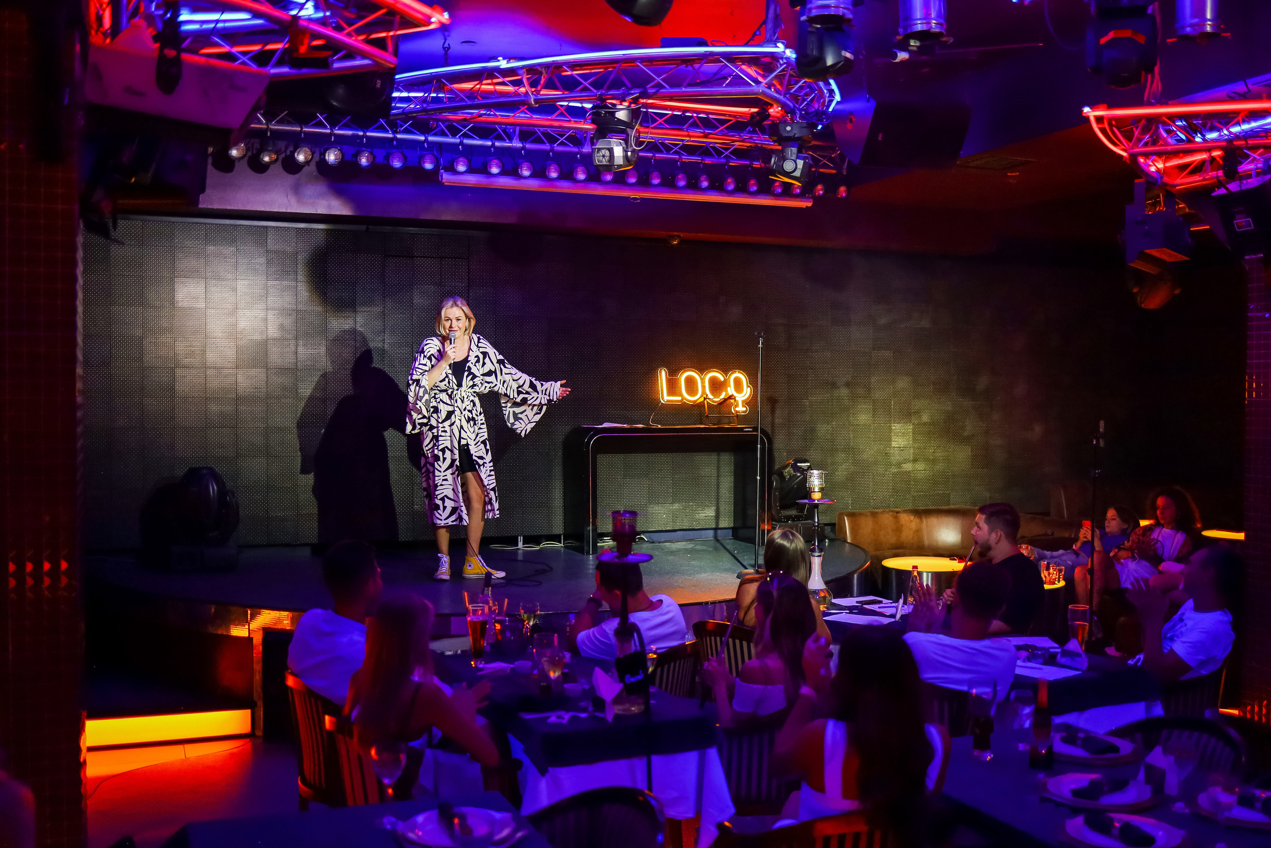 Стендап в Планете. Свадебный, семейный и детский фотограф в Калининграде Елена Кравцова