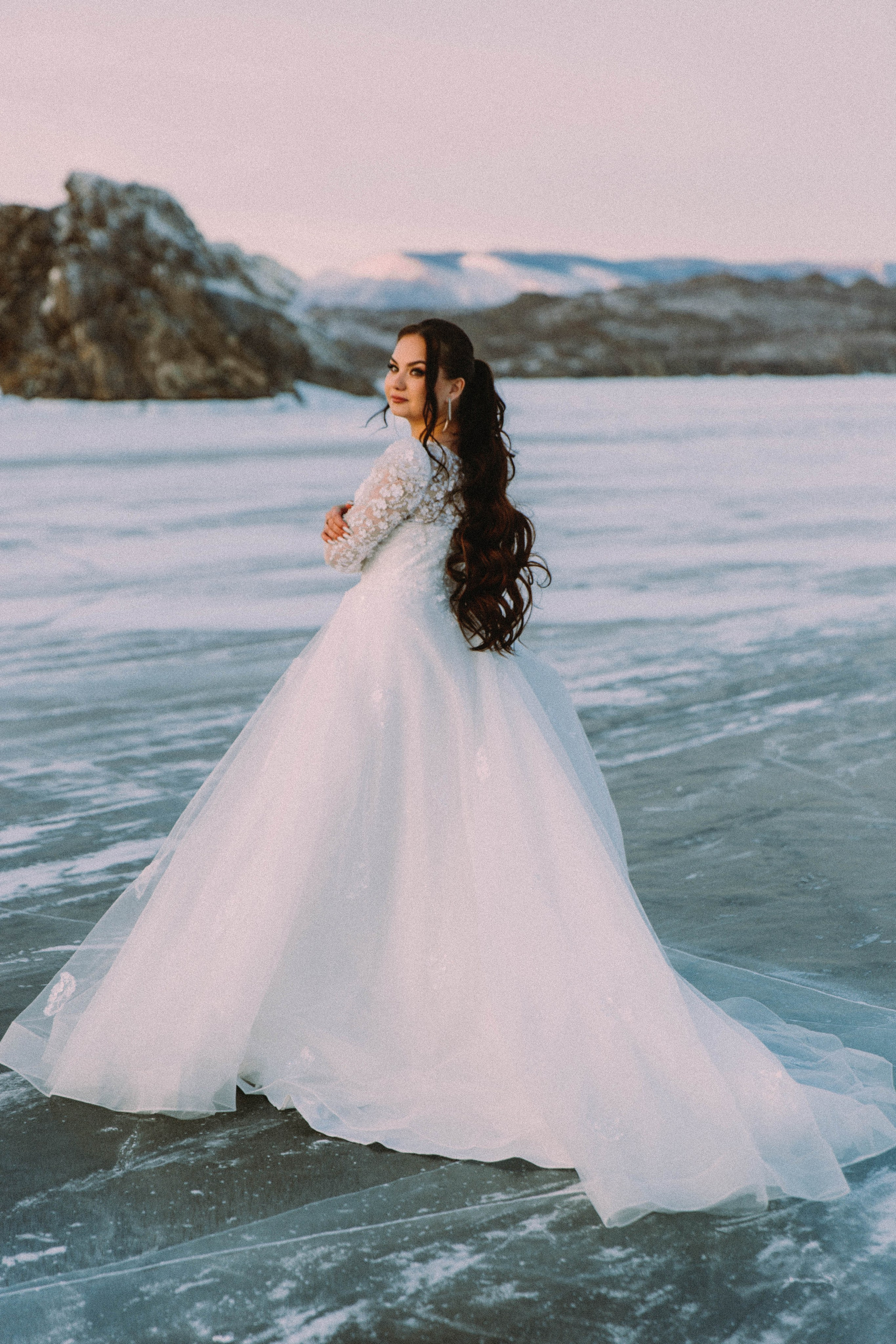 Свадебная зимняя съемка на Байкале. Главная