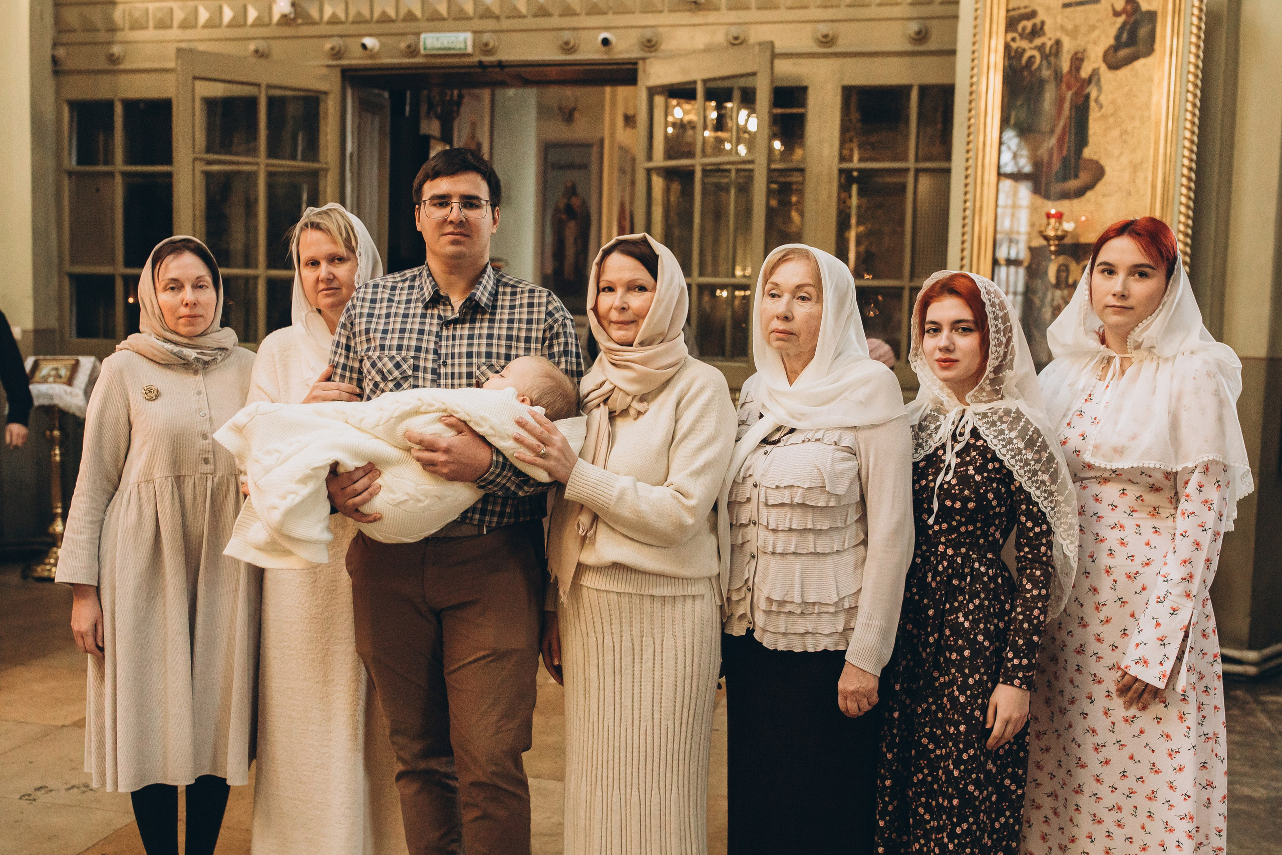 Таинство Крещения Ивана в Церкви Николая Чудотворца. Детский и семейный фотограф в Пушкино, Мытищи, Москва Сергеева Светлана