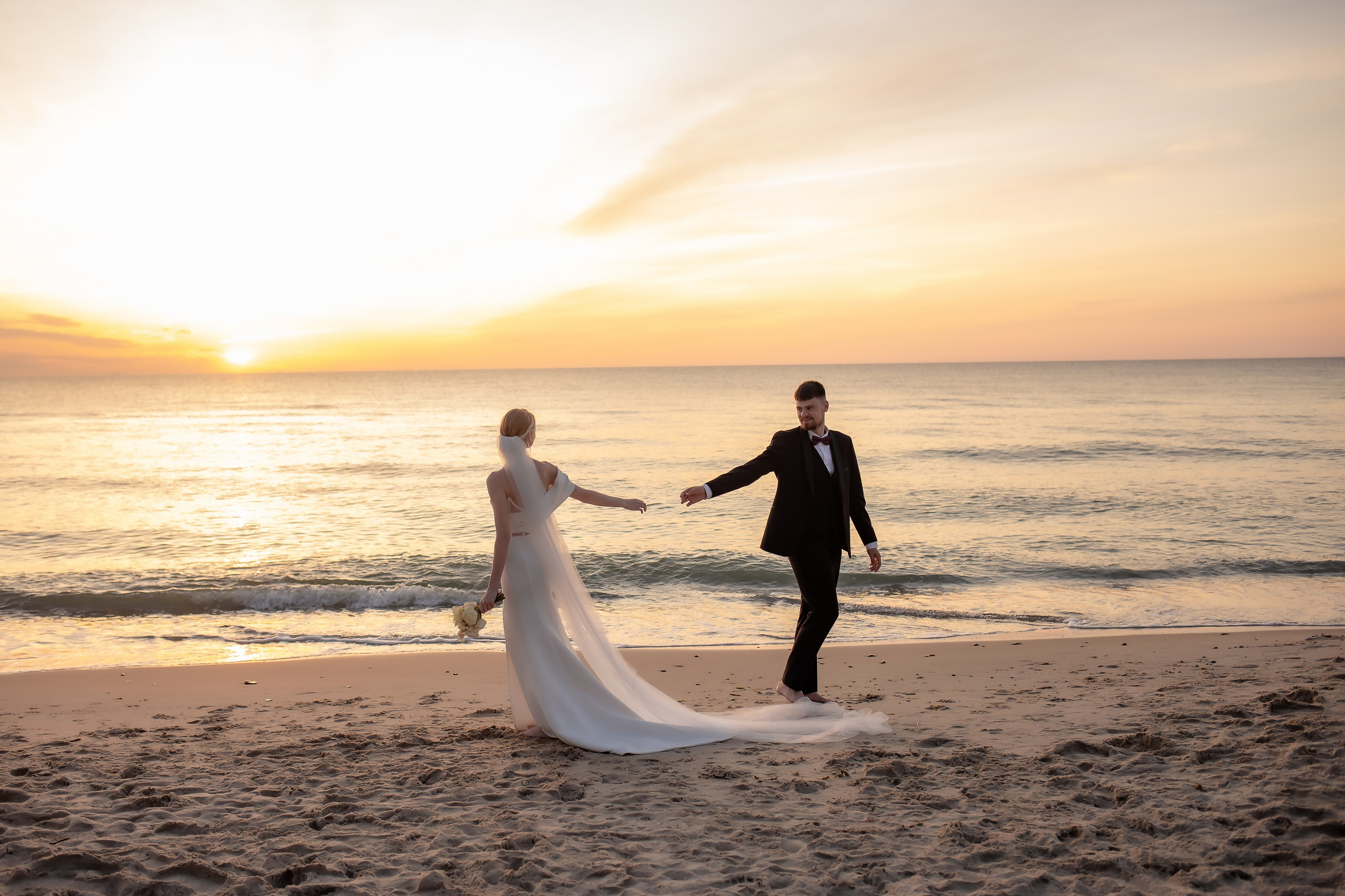Александра и Влад. На закате. Фотограф в Калининграде Решетникова Алина