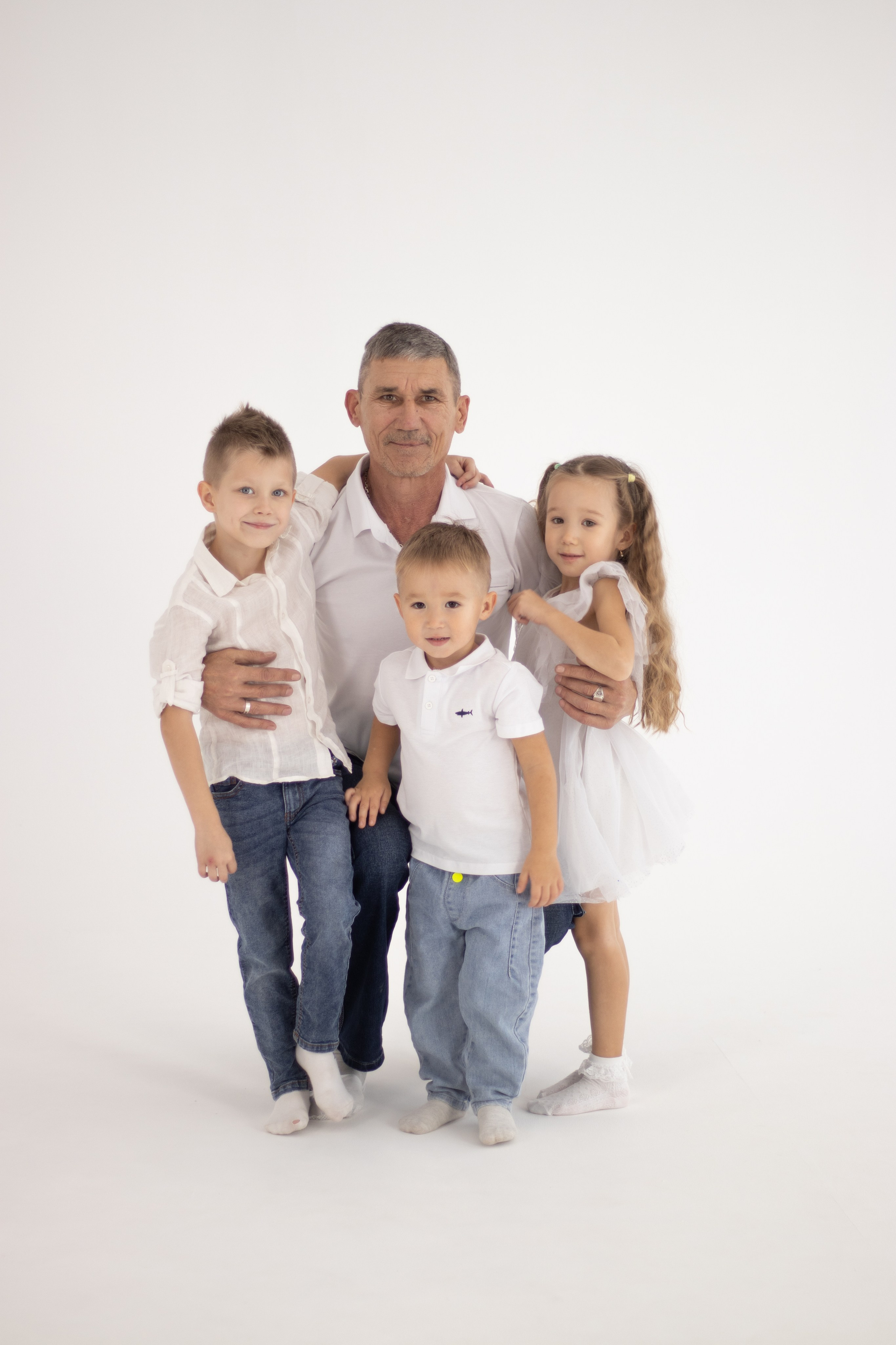 Студийная фотосессия. Фотограф в Астане, индивидуальная, семейная, домашняя фотосессия