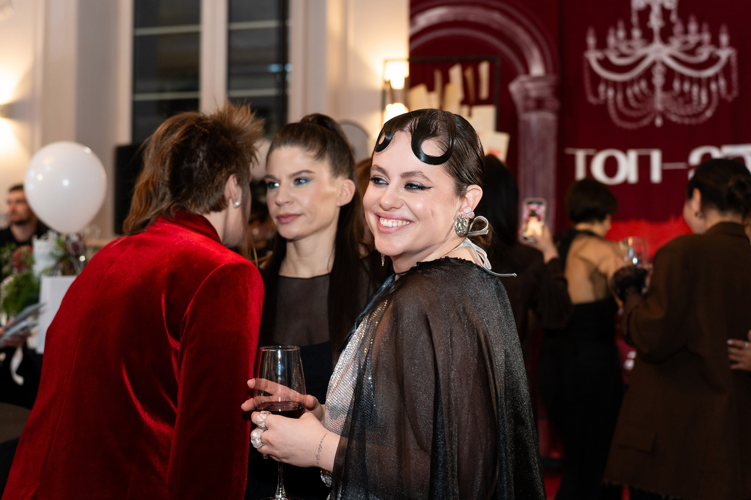 Собака. Для тех, кто не ждёт удачи, а создаёт её. Каждая фотосессия — это твой момент, твой стиль, твой успех. 📸