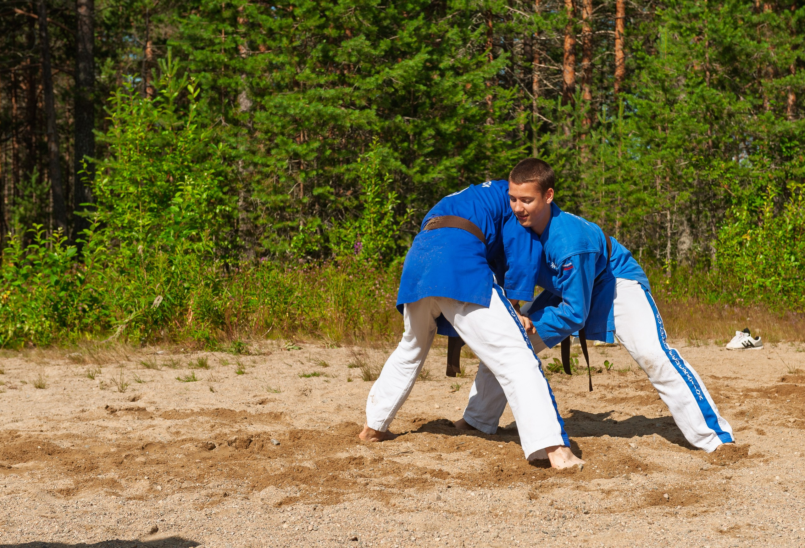 Летние тренировочные боры Школы Боевых Искусств «МОН» 2012 г. Карелия, тренировка
