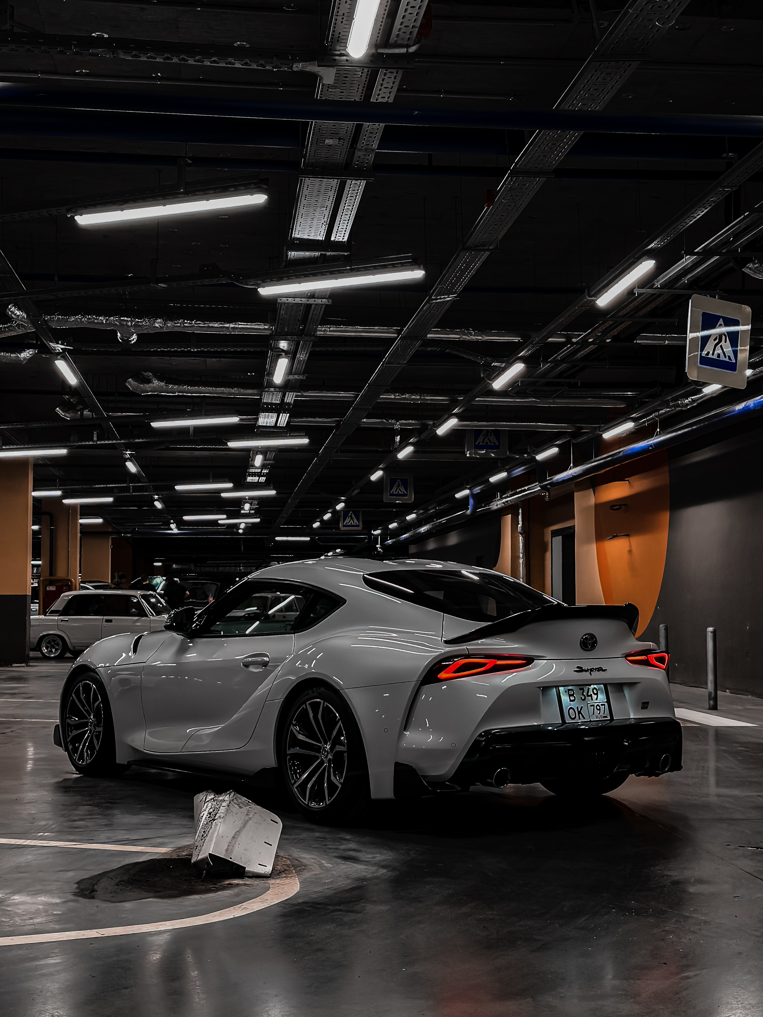 Короткая фотосессия. Toyota Supra. Ирина Санрайз — Автомобильный фотограф в Москве