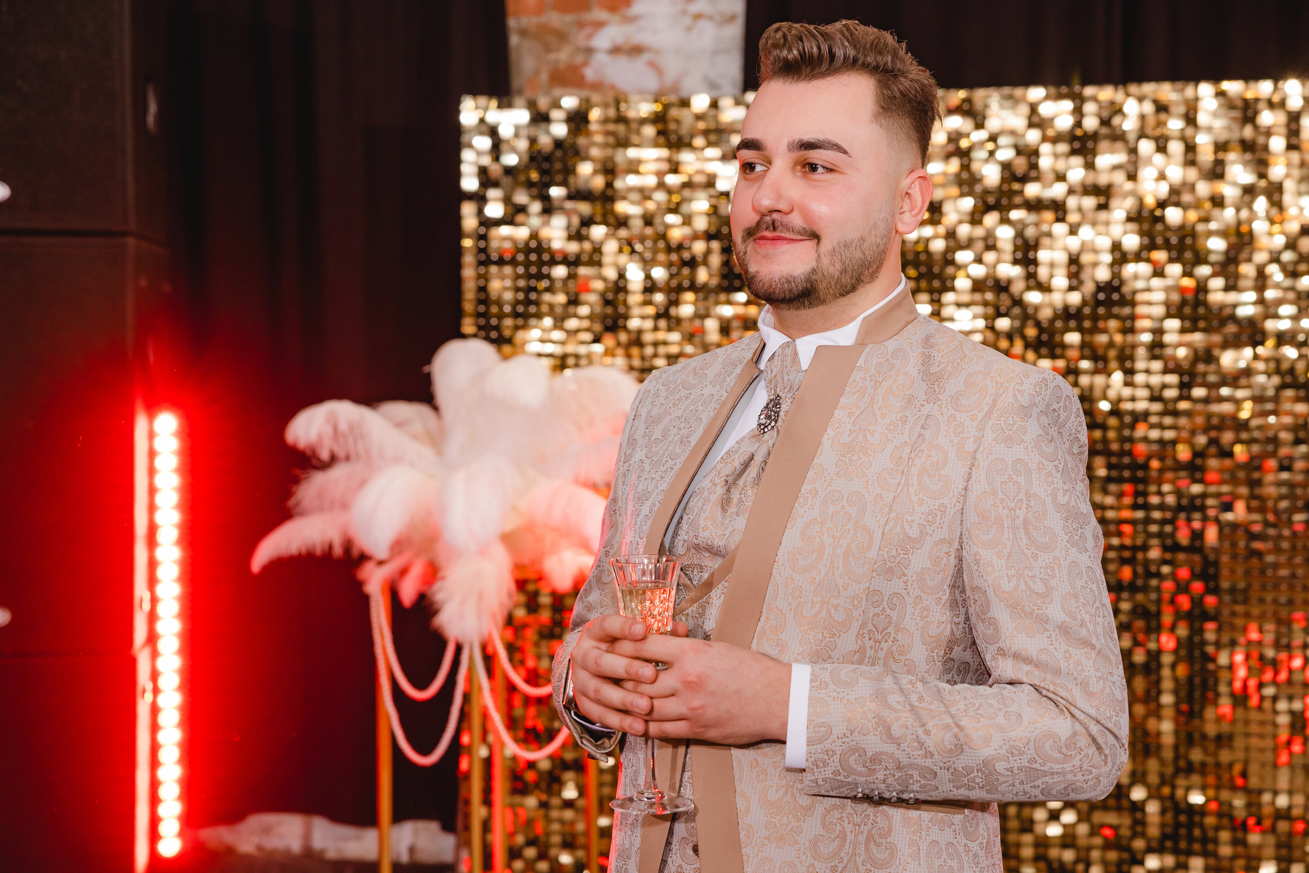 Дни Рождения и Юбилеи. Сайт с красивыми фотографиями и людьми