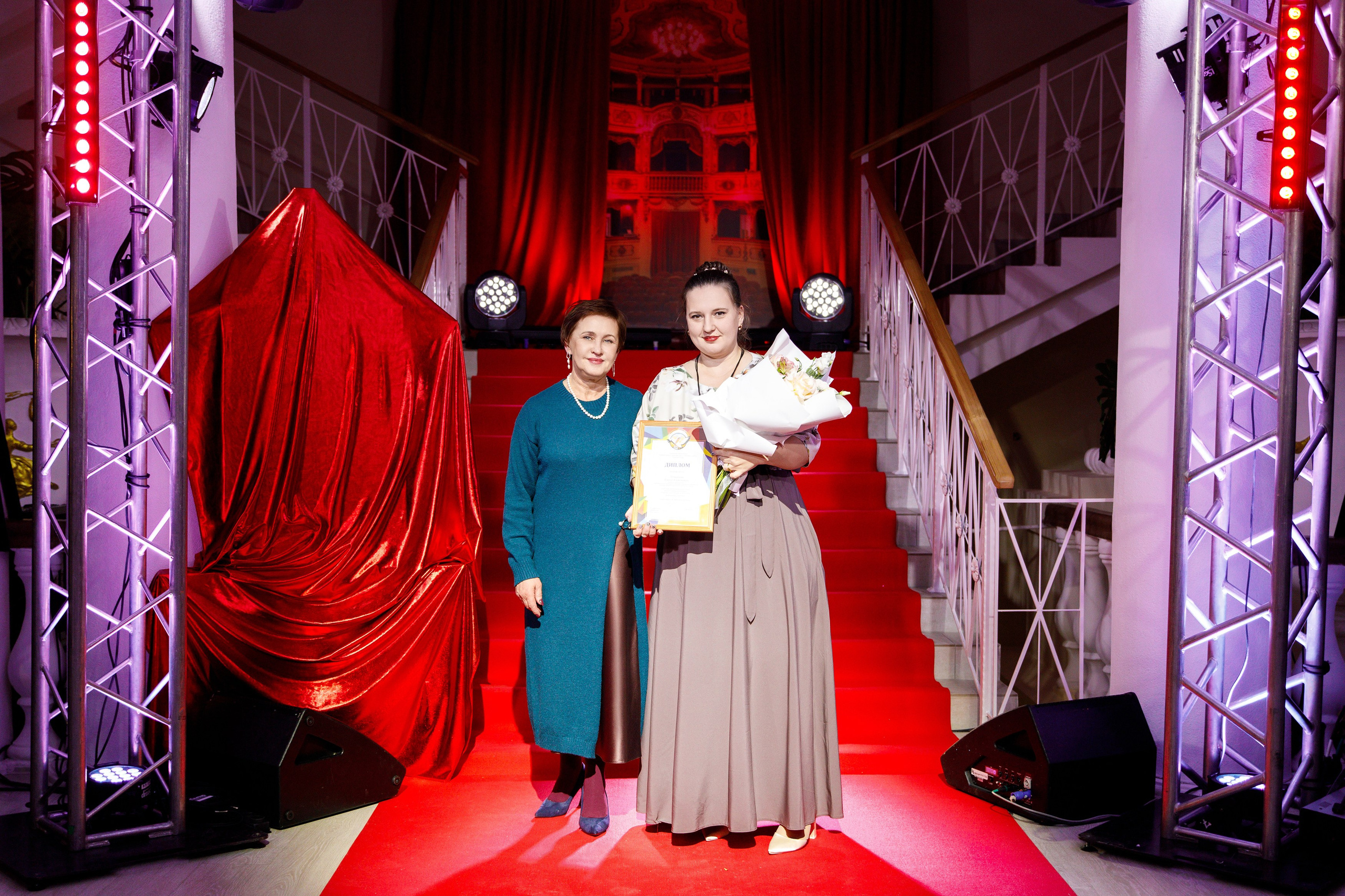 Награждение победителя конкурса «Учитель Года» г. Горнозаводск. Фотограф Дмитрий Молчанов | Фотограф Пермь | Фотограф