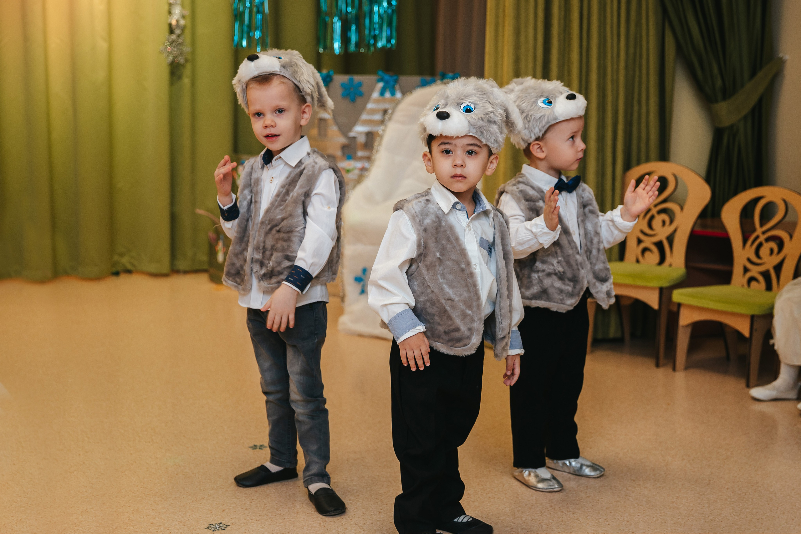 Новогодний утренник в младшей группе. Семейный lifestyle фотограф в Санкт-Петербурге Людмила Пахомова