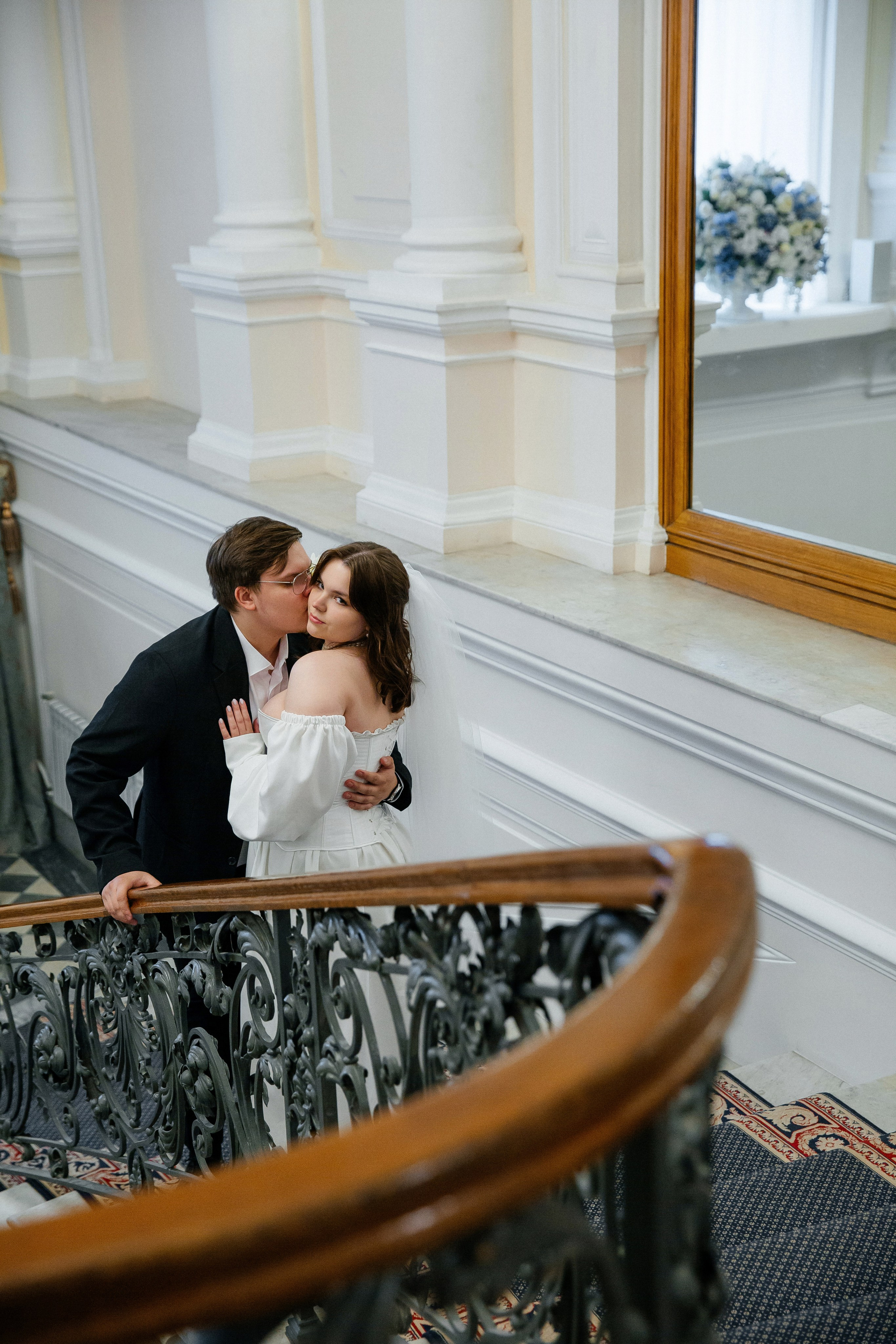 Съемка в отеле и регистрация прохладным майским днем. Свадебный фотограф в Санкт-Петербурге Вика Стукачева