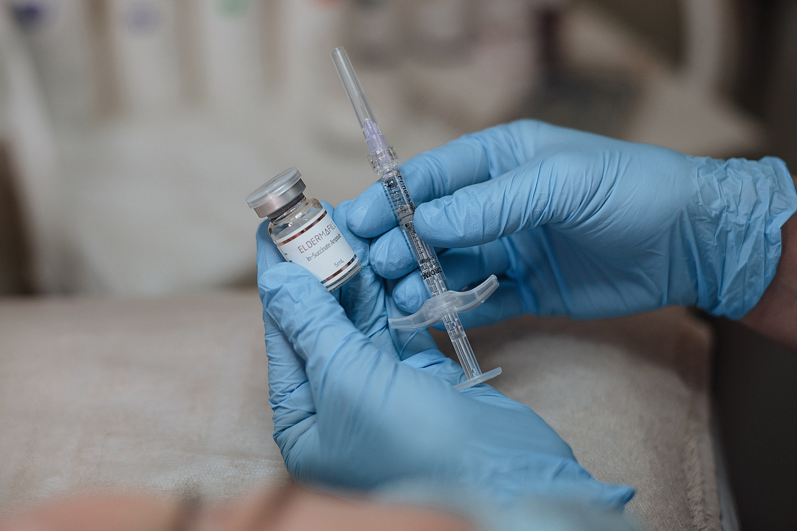 Фото контент для инстаграм косметолога в кабинете. Контент фотограф Дарья Едапина Новосибирск. Фотограф Дарья Едапина Новосибирск