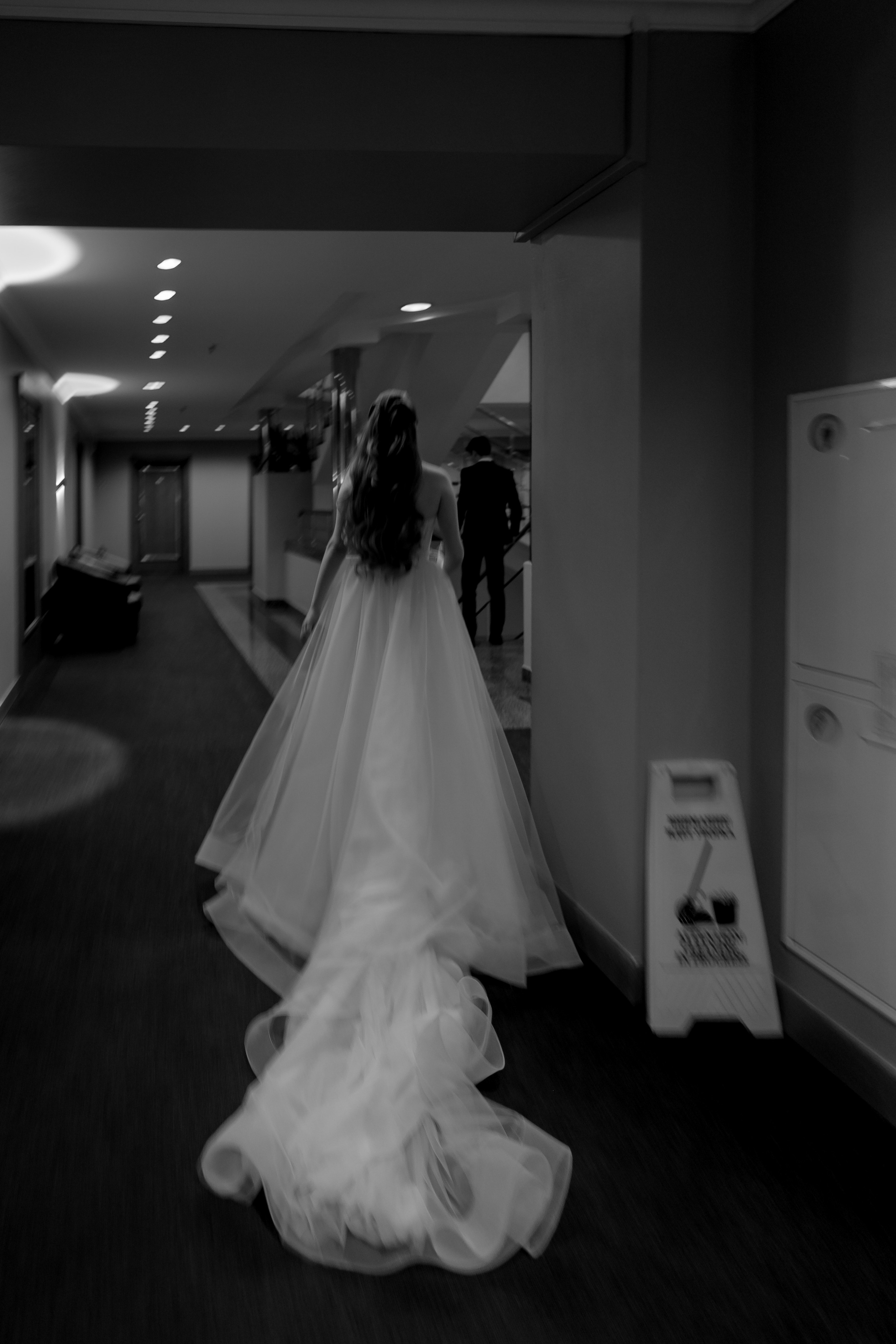 СВАДЕБНАЯ СЬЕМКА СБОРОВ В ОТЕЛЕ И ВЫЕЗД НА ЦЕРЕМОНИЮ (СНЯТО В СИБИРЕ В НИЖНЕВАРТОВСКЕ)М. Профессиональный фотограф, Санкт-Петербург — Виктория Богомолова