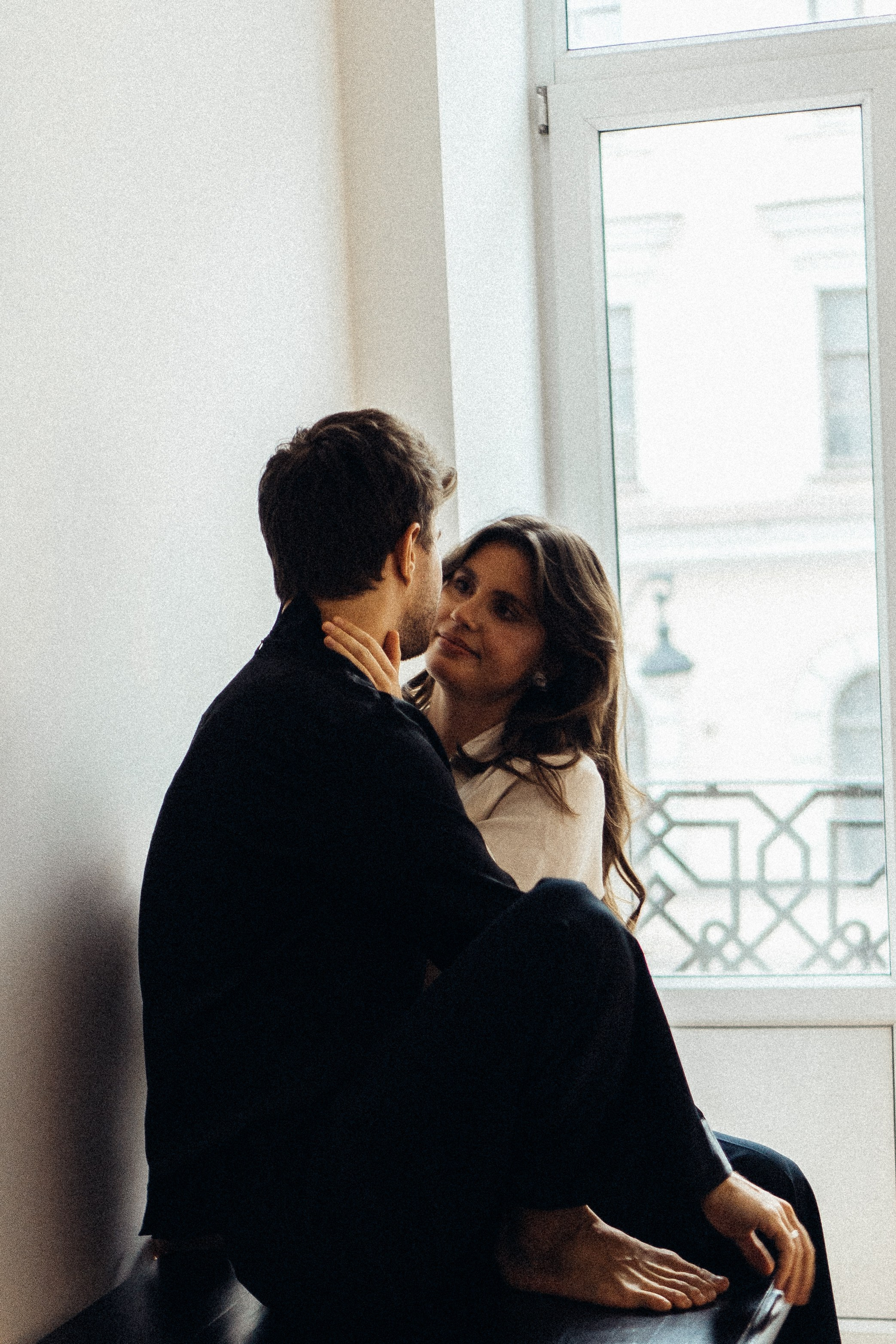 УТРО ЖЕНИХА И НЕВЕСТЫ В ПИТЕРСКОЙ КВАРТИРЕ И СЬЕМКА С СВАДЕБНЫХ ОБРАЗАХ. Профессиональный фотограф, Санкт-Петербург — Виктория Богомолова