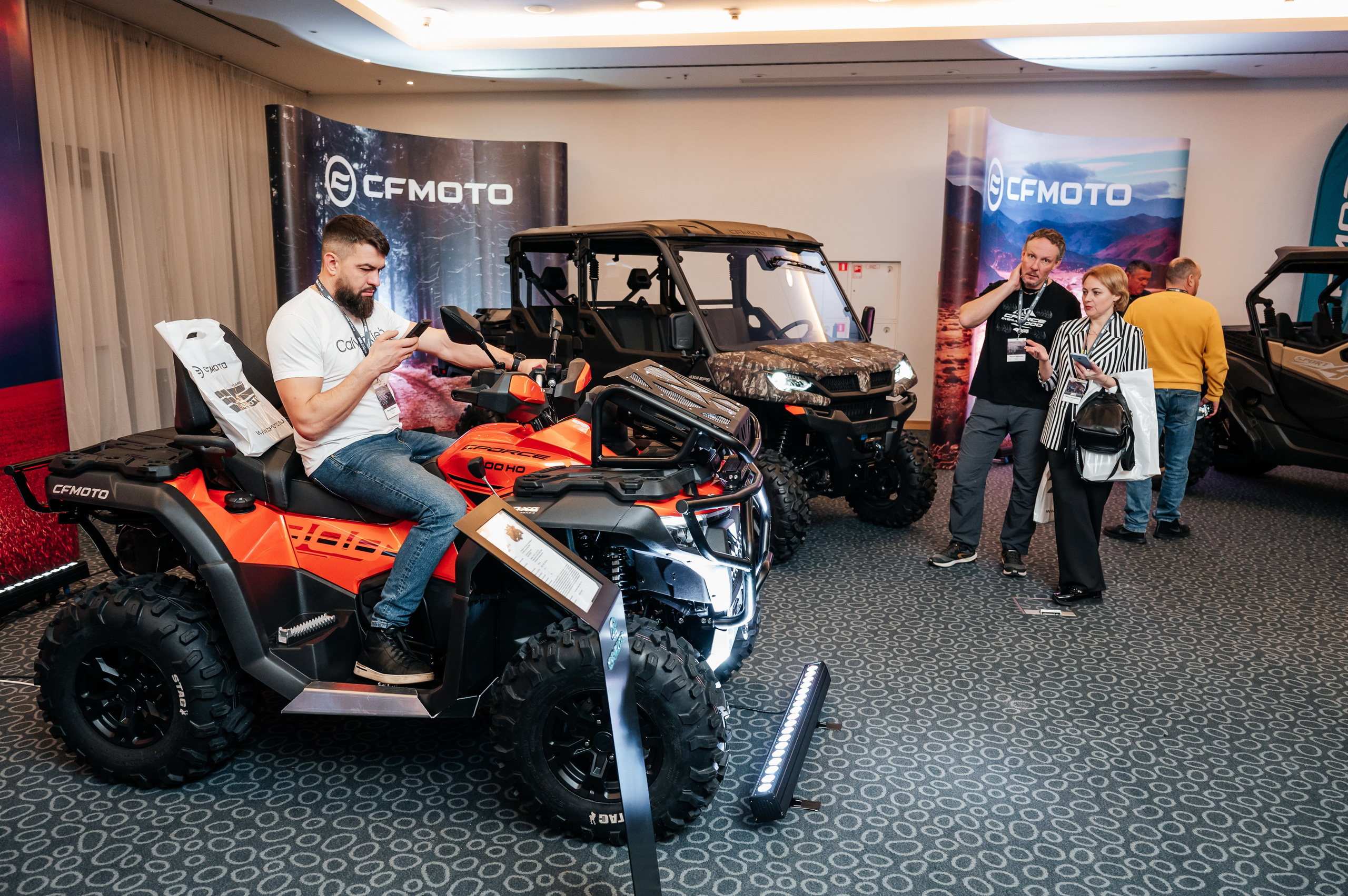 Конференция дилеров. Фотограф Дмитрий Сермяжко