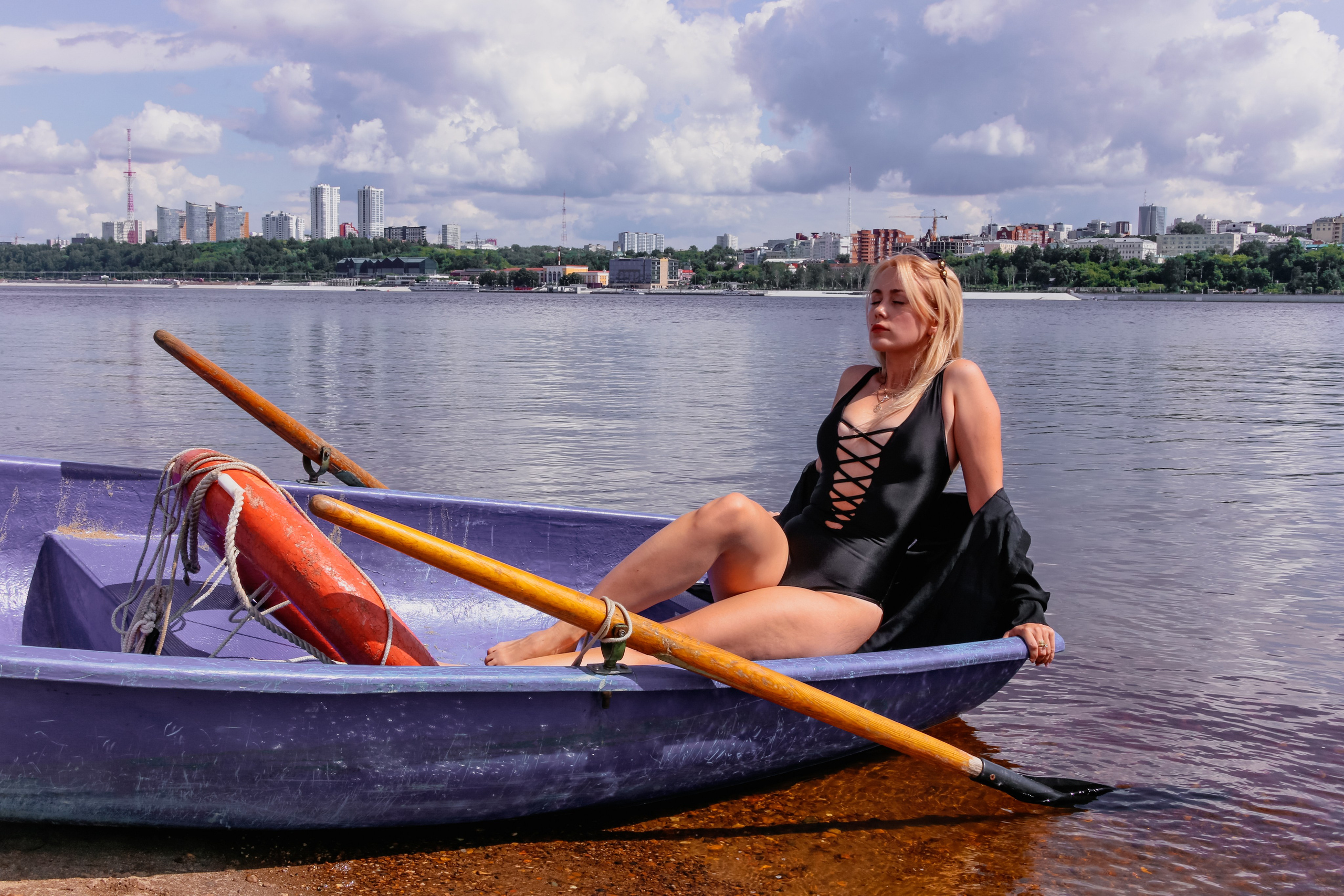 Вероника на пляже. Фотограф Пермь. Фотосессия в фотостудии Перми и на свежем воздухе