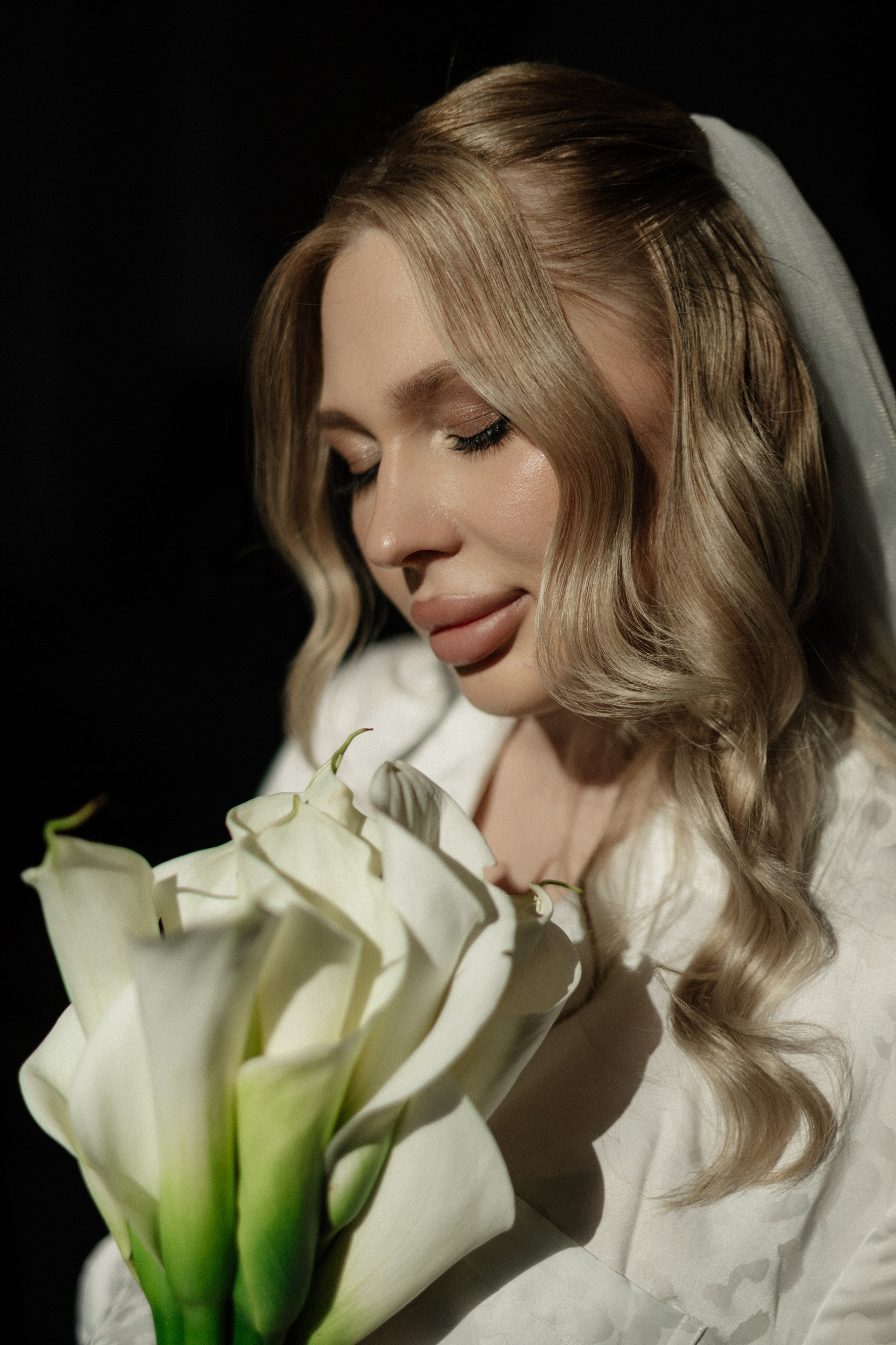 Арина и Дима. Сборы, роспись и прогулка. Свадебный и портретный фотограф в Москве Анастасия Масюк