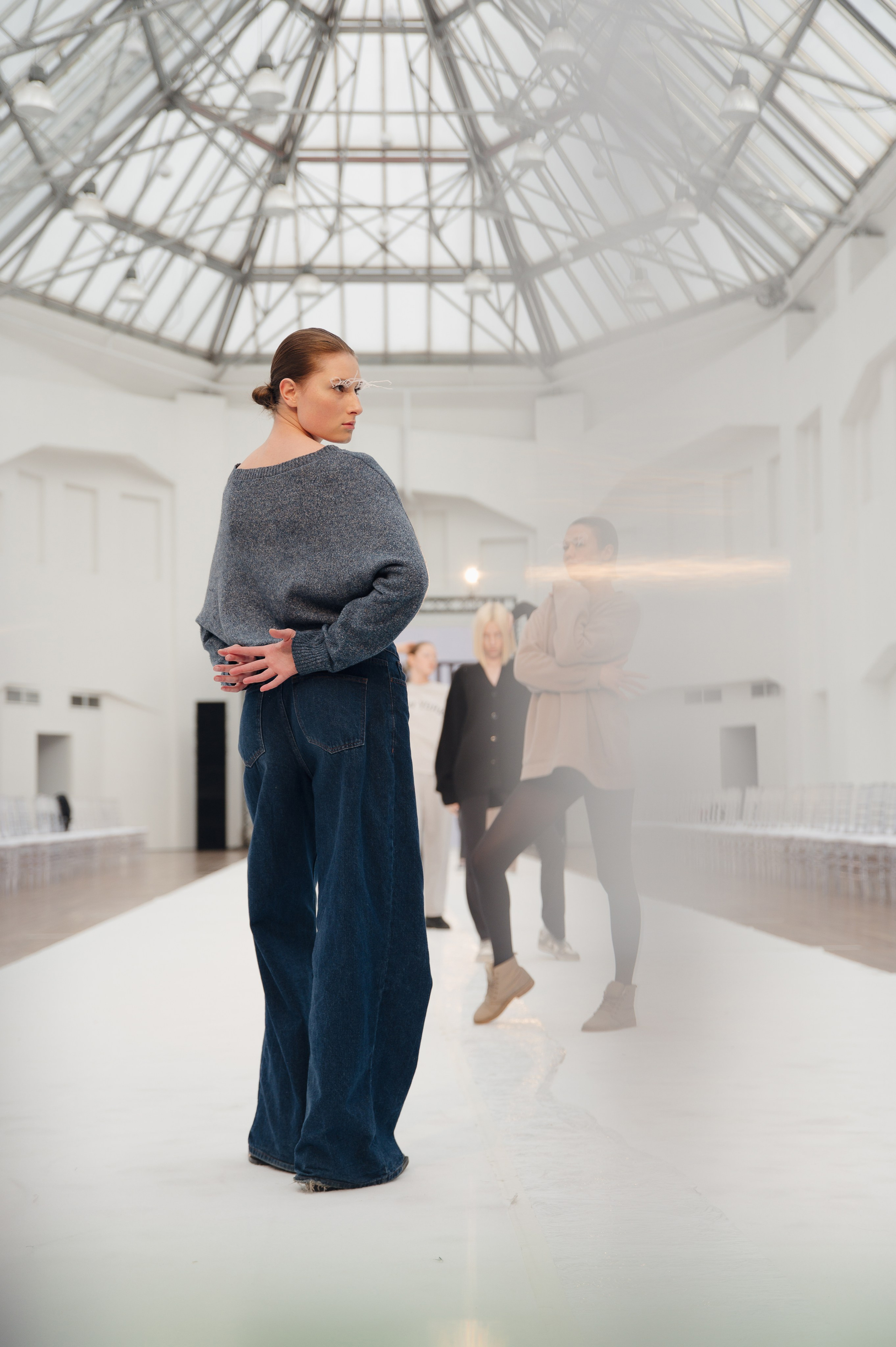 Бекстейдж показа «Новые Имена» собака.ru|ДЛТ. Портретный и репортажный фотограф в Санкт-Петербурге