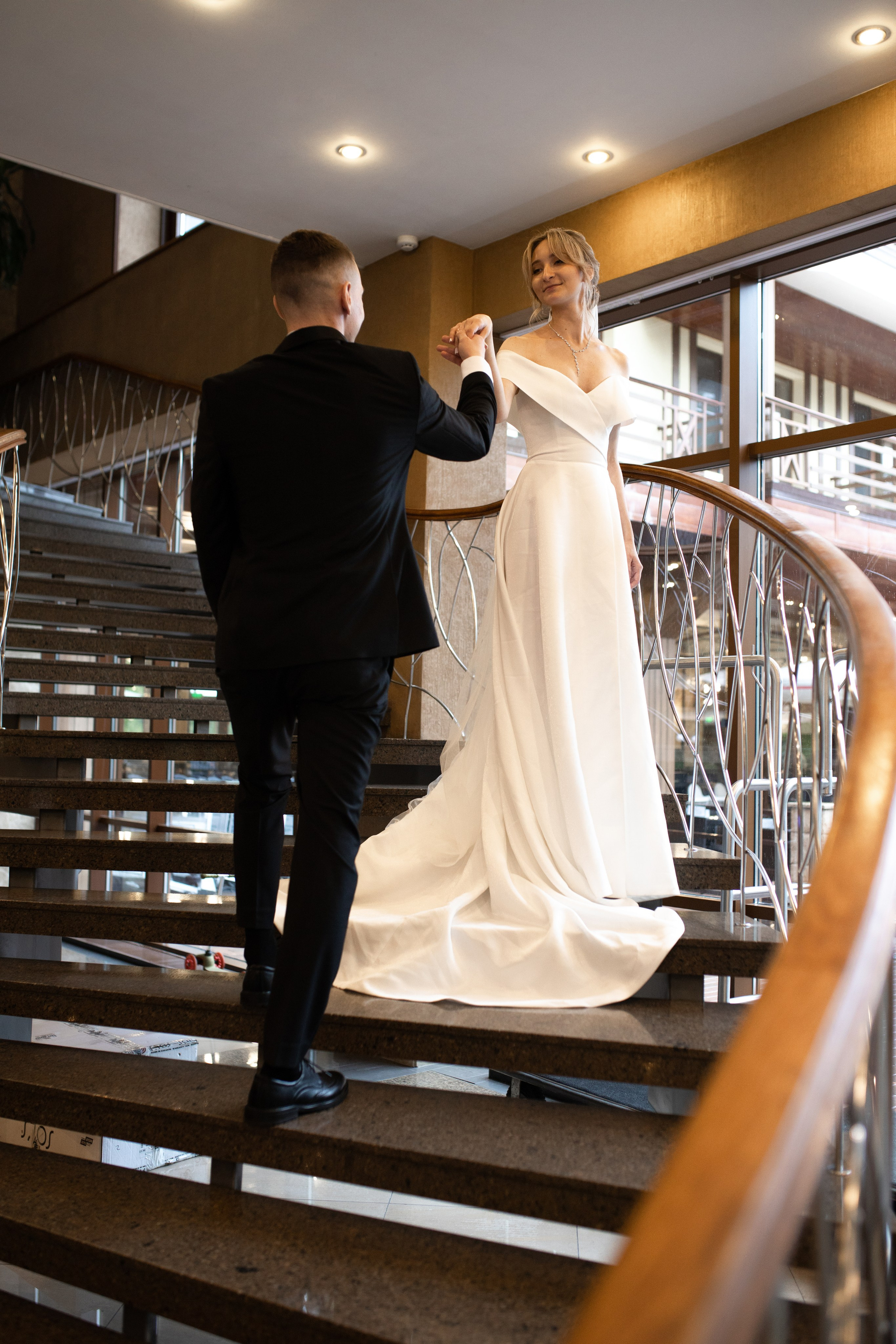 Свадебная фотосессия в отеле Ареал. Фотограф в Железнодорожном и Балашихе