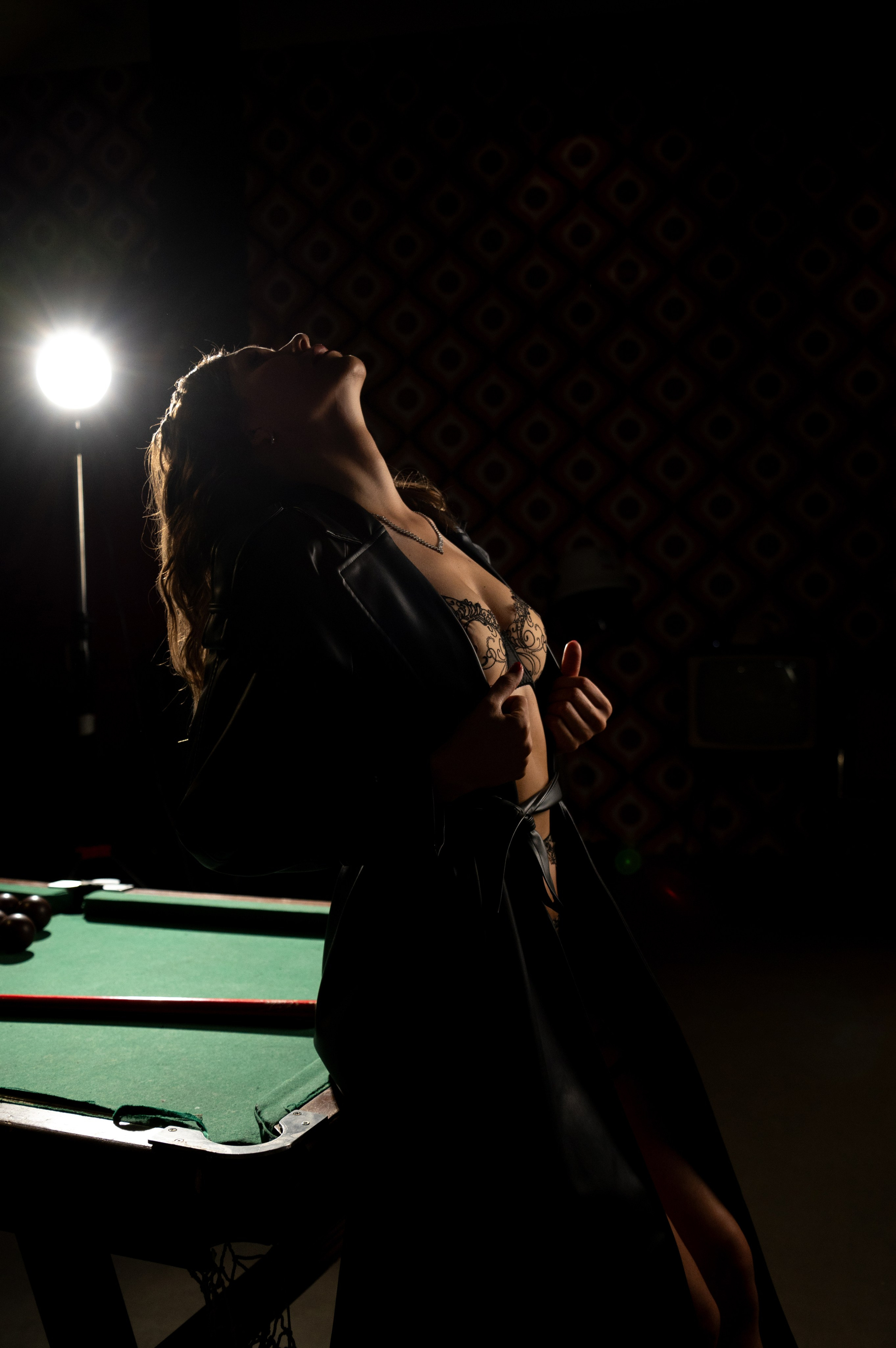 Фотосессия бельевая за бильярдным столом. Женский фотограф Санкт-Петербург Александра Колий