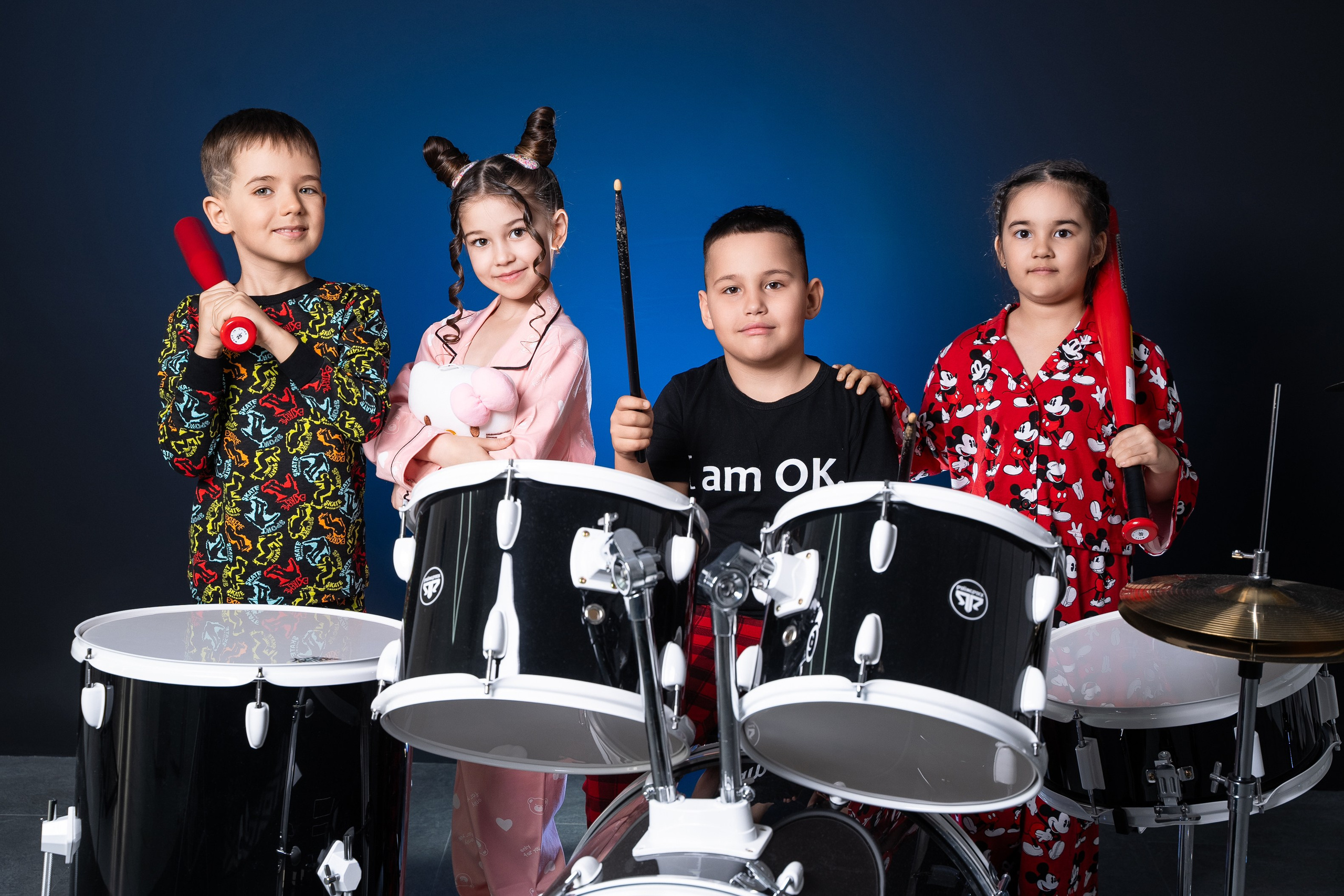 Выпускная фотосессия в фотостудии. Выпускные альбомы Нижнекамск Набережные Челны Фотостудия Небо