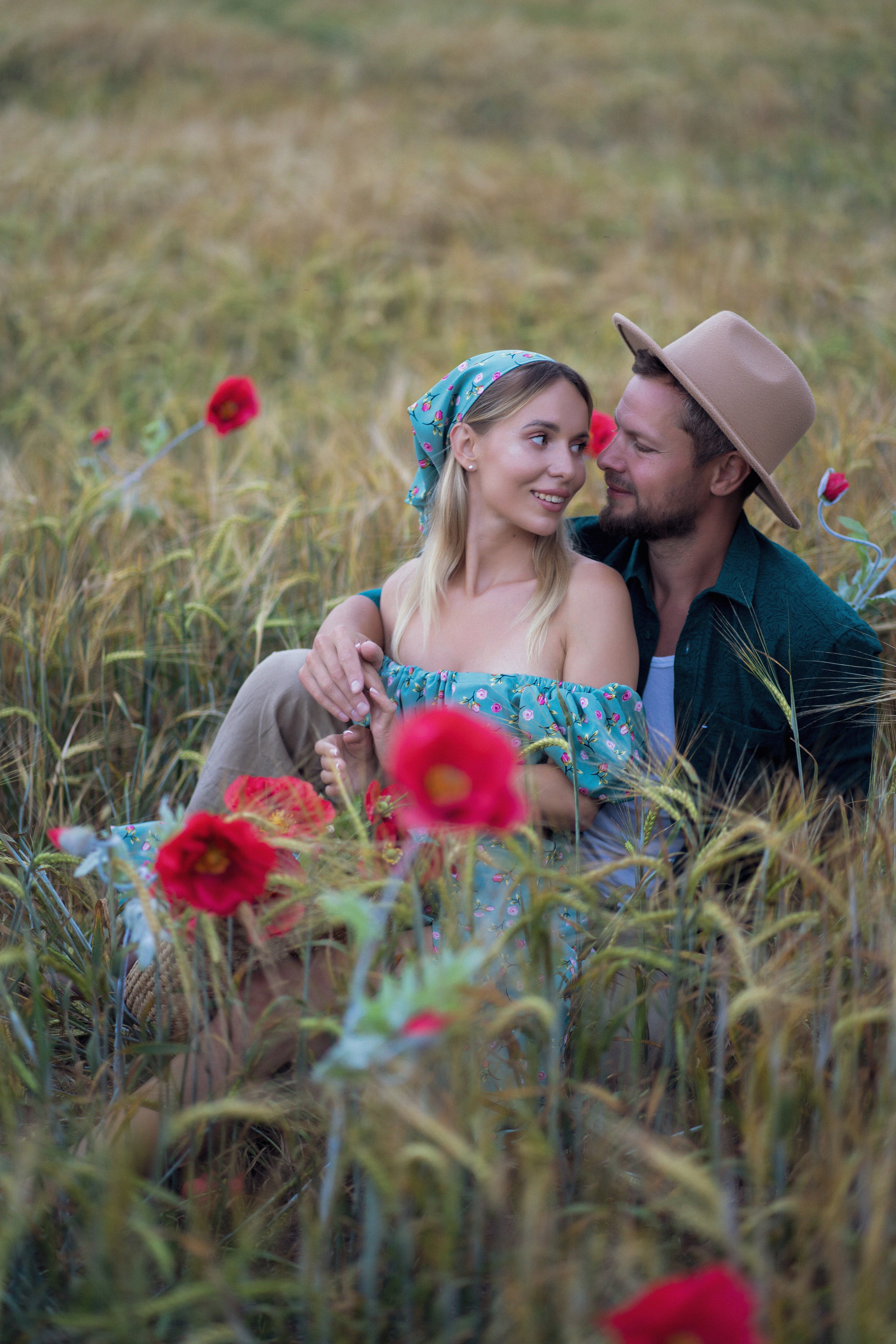 В поле. Портретный фотограф Москва Химки Субботина Екатерина