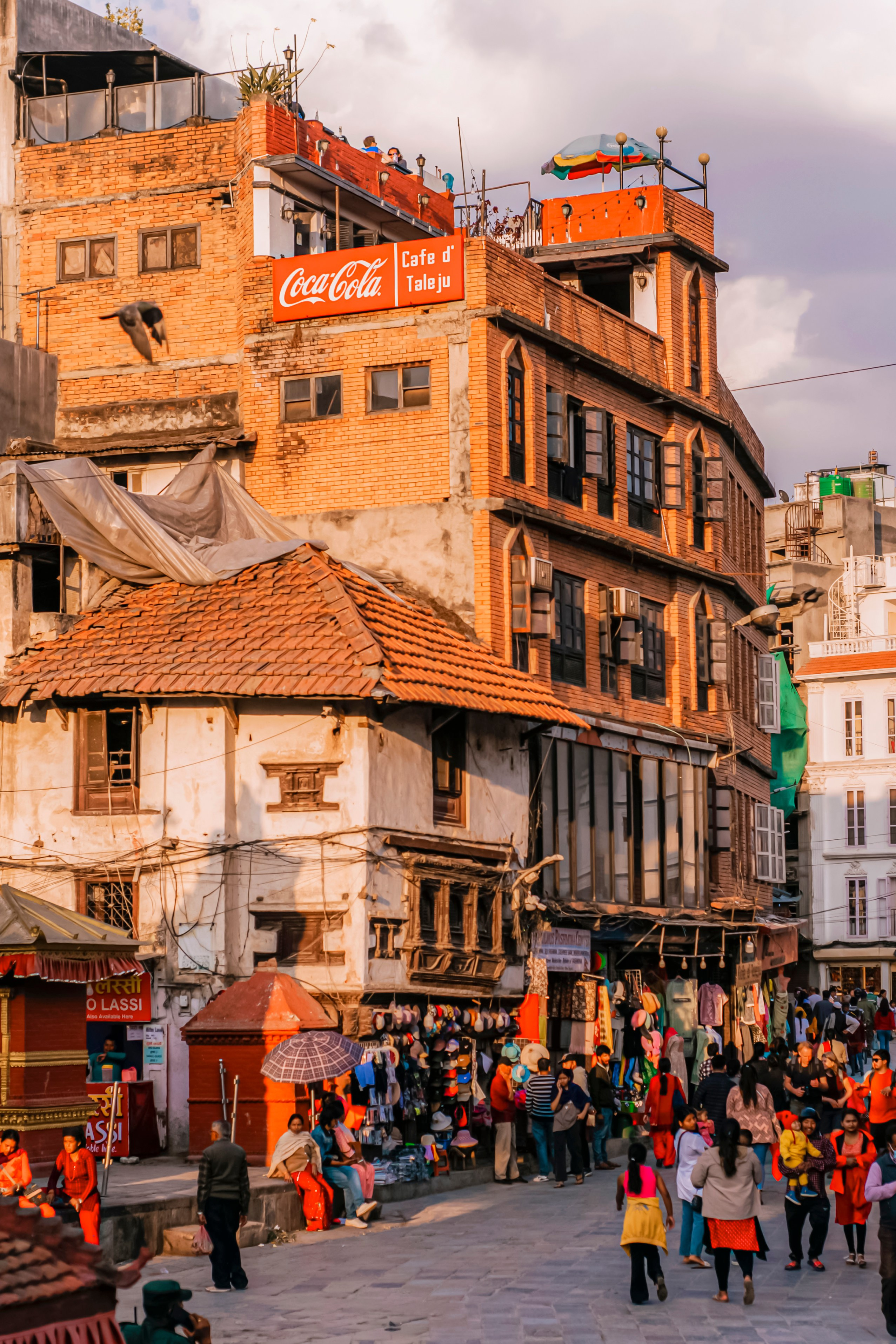 Катманду стрит фото. Iraogo