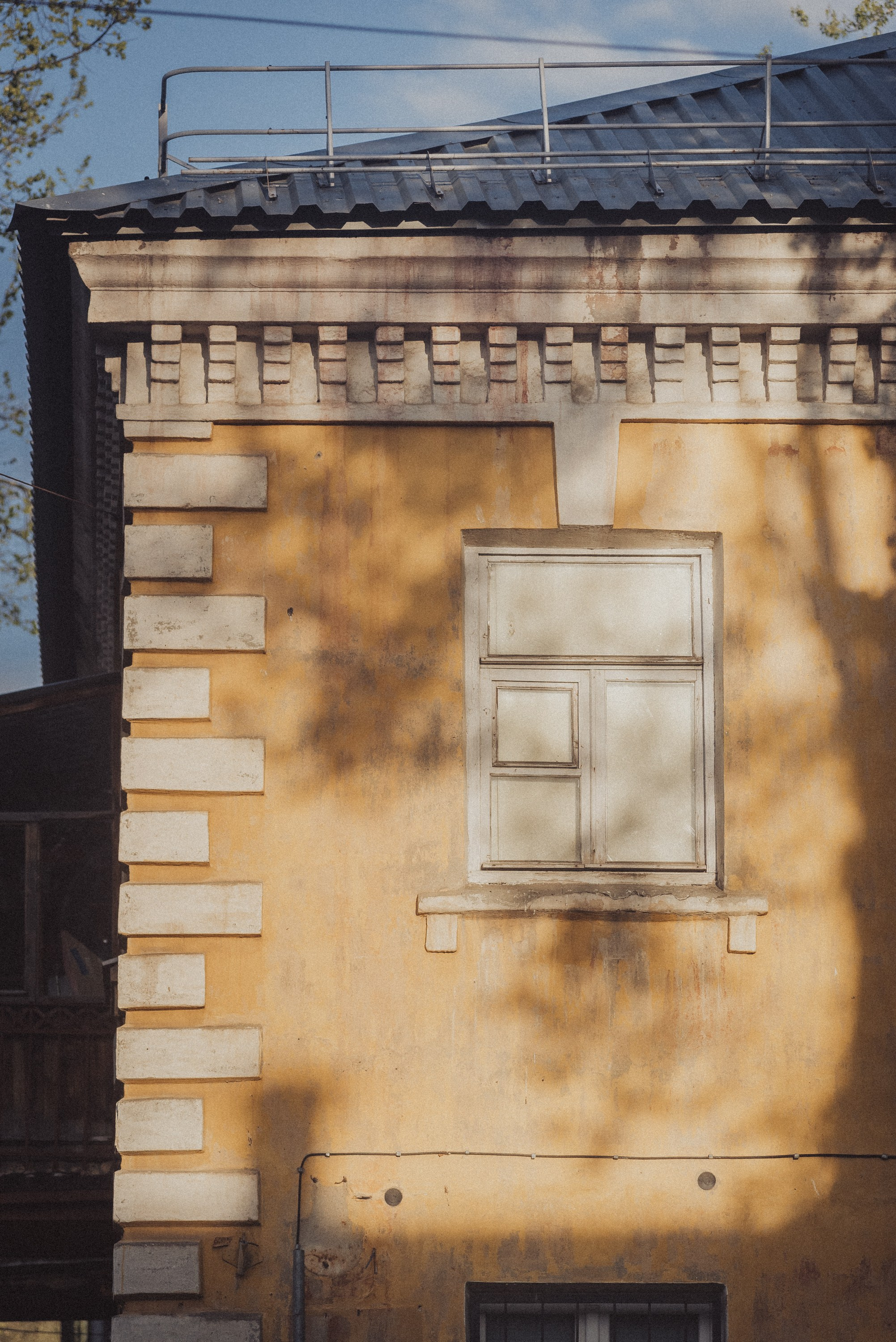 Проект #улицыгорода. Ярославль, ул. Карла Либкнехта. Документальный фотограф Илья Тихановский