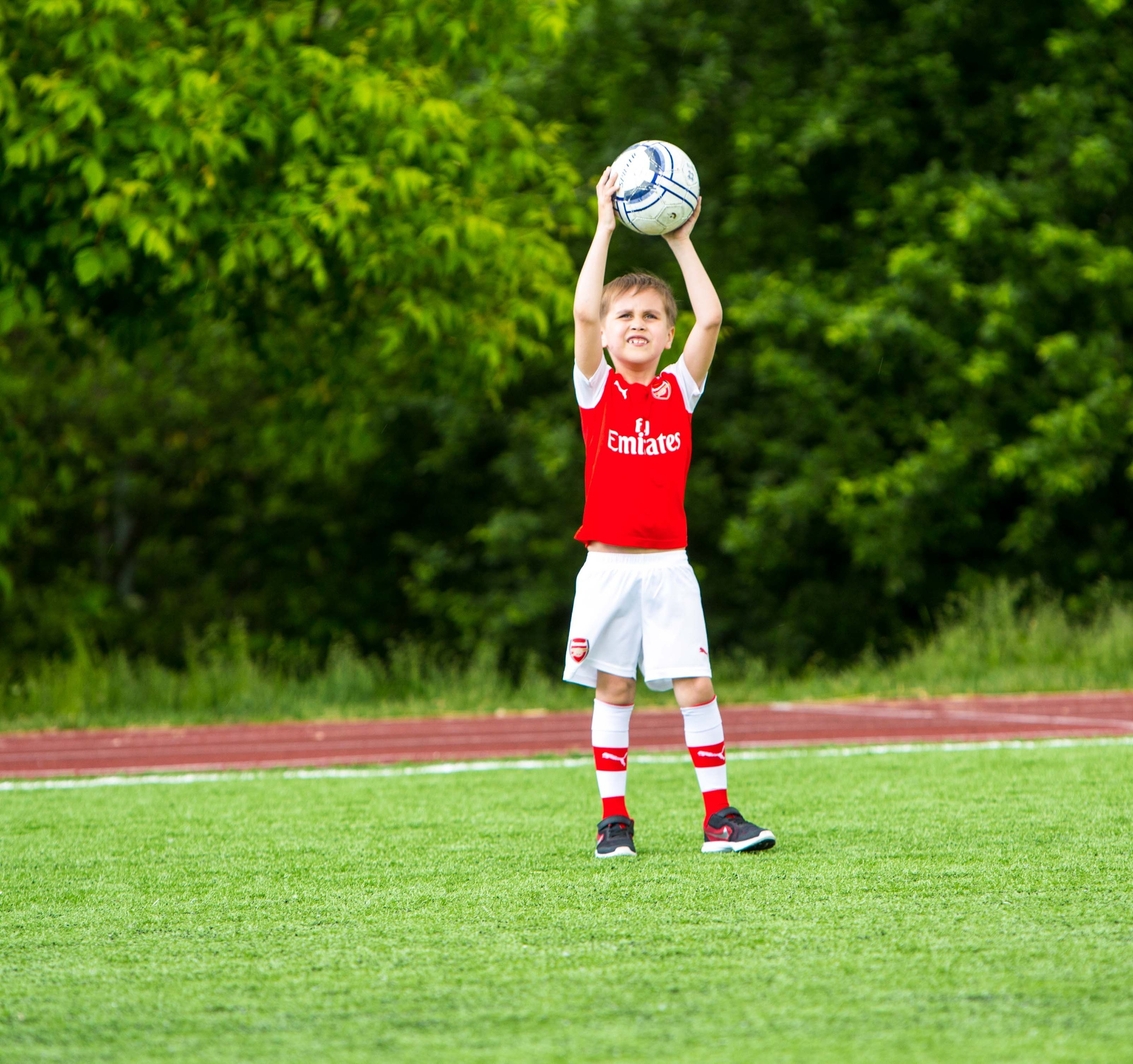 Футбольная школа «Юниор» — фото тренировок и игр. Выпускные альбомы для школы и детского сада — школьный фотограф Подольск, Троицк, Щербинка, Москва