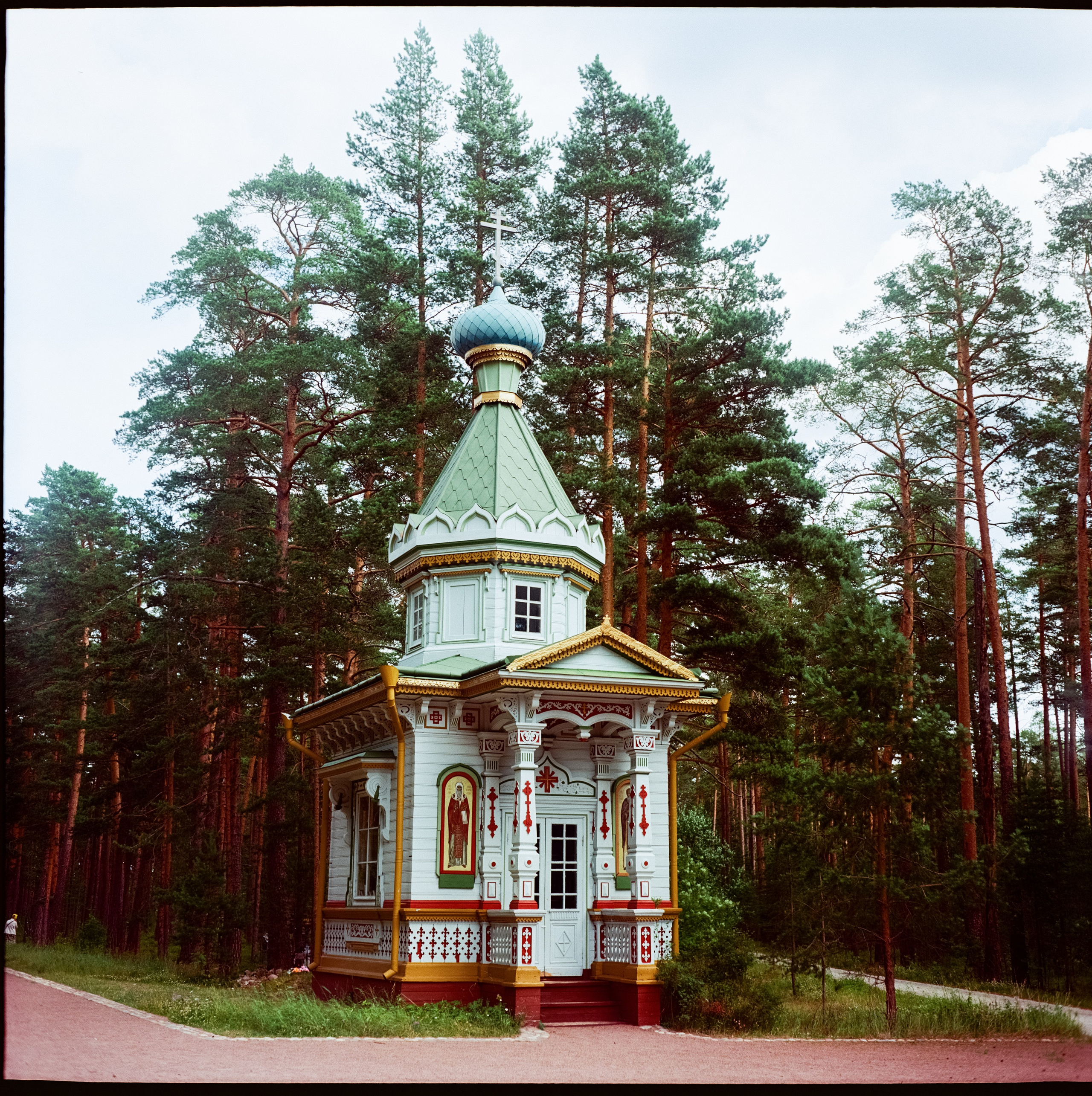 Коневский монастырь / Kodak Ektar 100 (просрочка) / Super Fujica-6