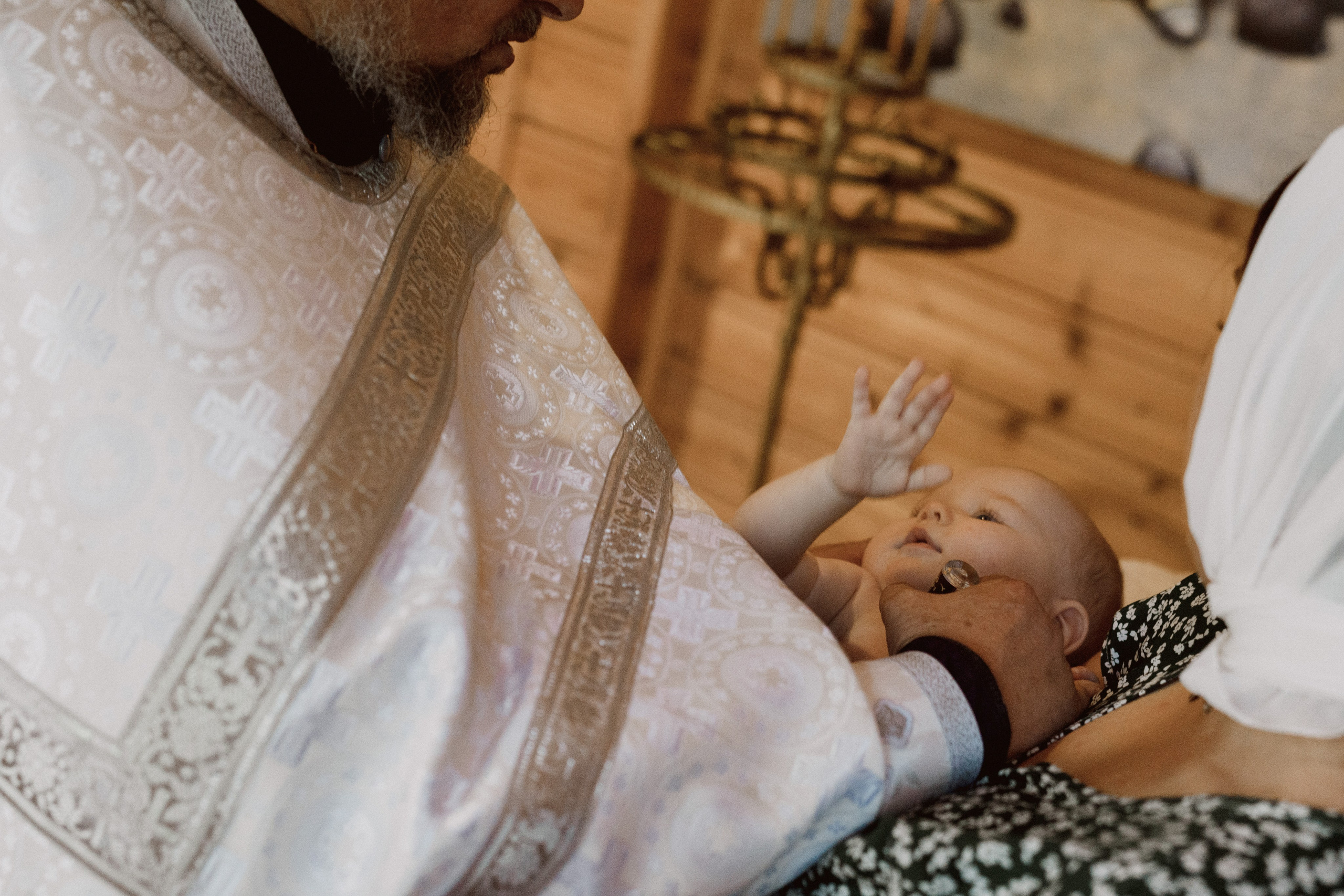 Крещение в храме Св. Спиридона Тримифунтского г. Ломоносов. Семейный фотограф и видеограф Алёна Ким