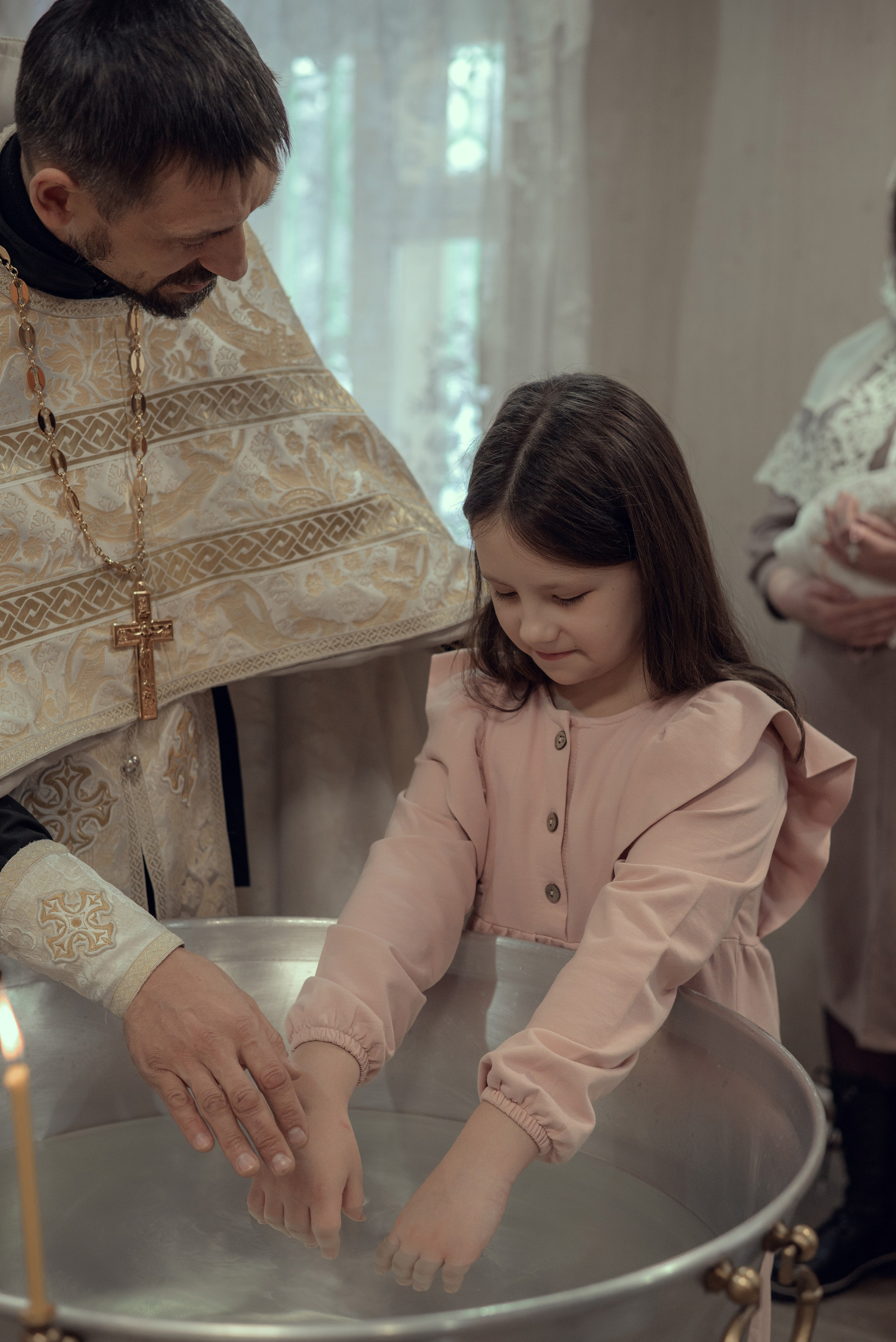 Крещение Розы в Покровском кафедральном соборе. Фотографы крещения/венчания  Красноярск Татьяна и Вячеслав Переваловы