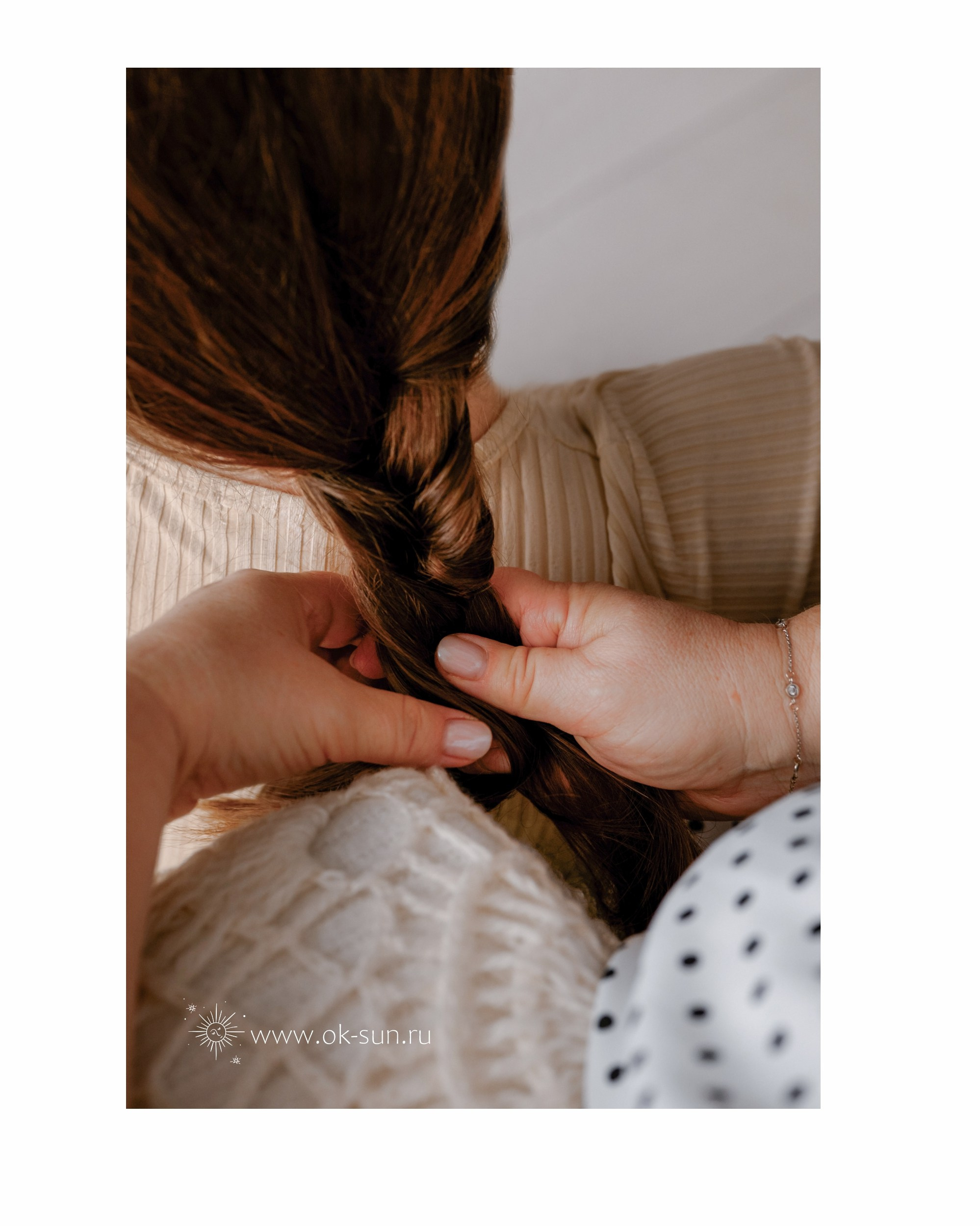 Новогодняя фотосессия беременности с бабушкой в студии