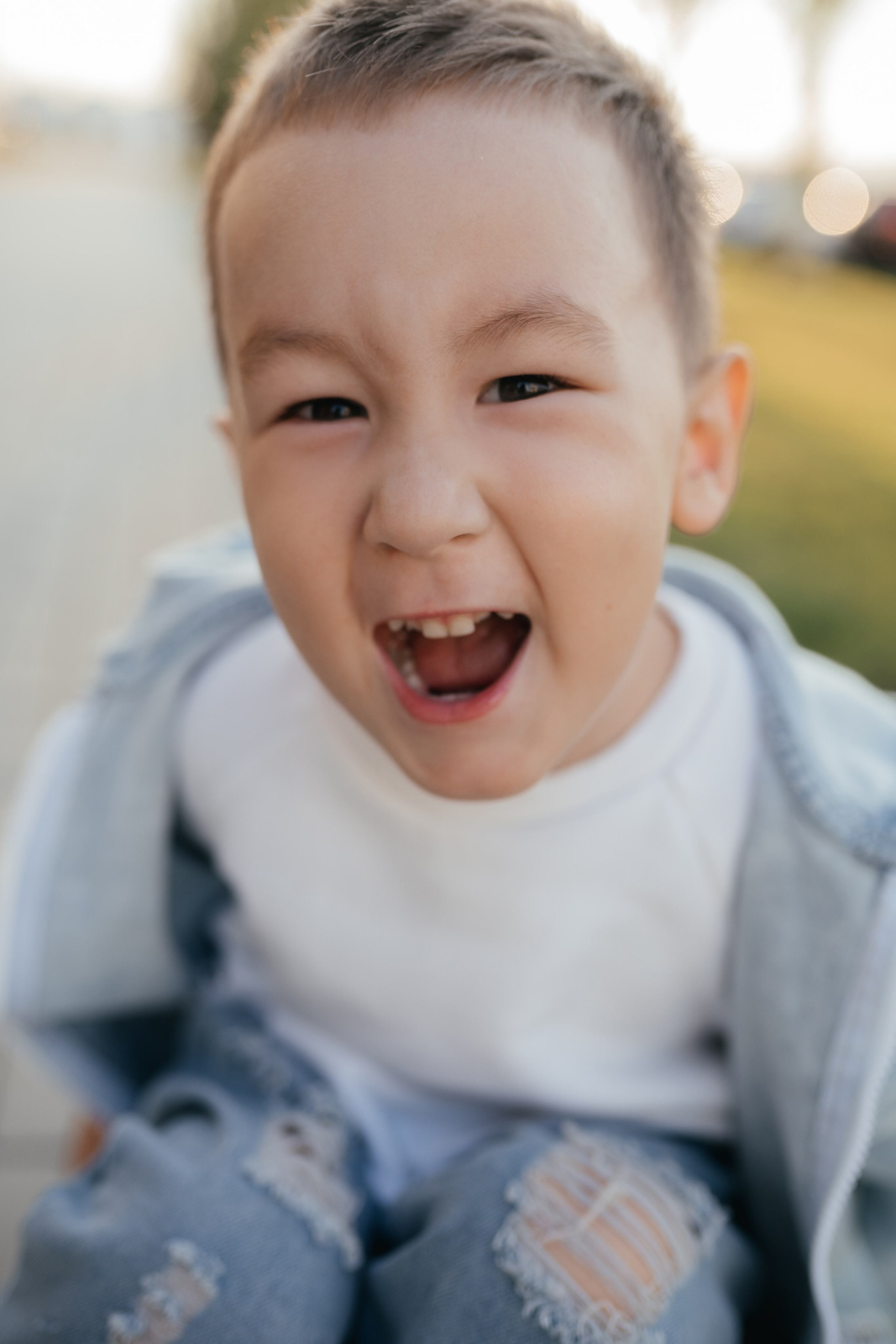Прогулка в своем дворе. Семейный фотограф в Тюмени  Утенкова Юлия