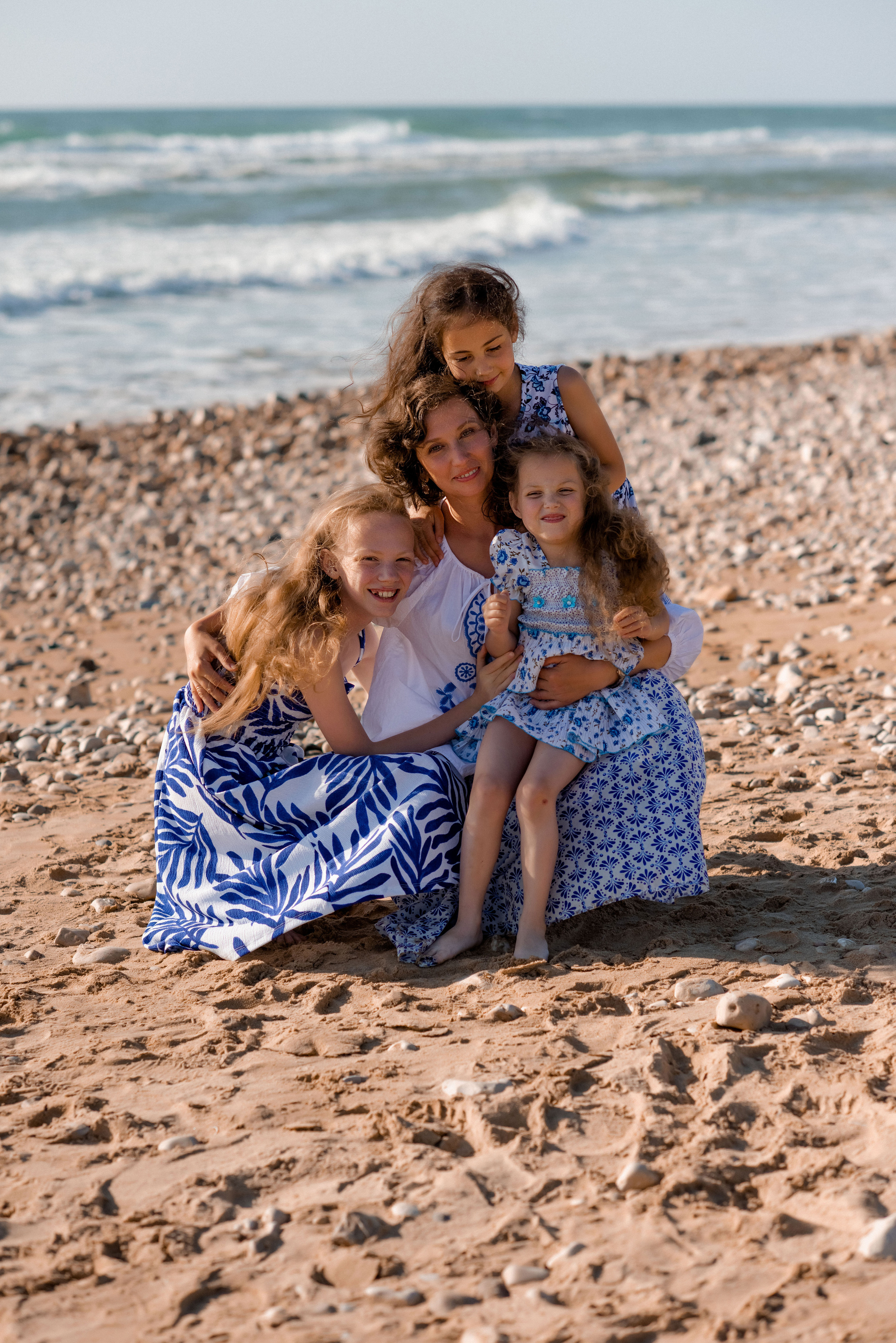 Семейная прогулка у моря. Профессиональный фотограф. Портрет, семья, дети