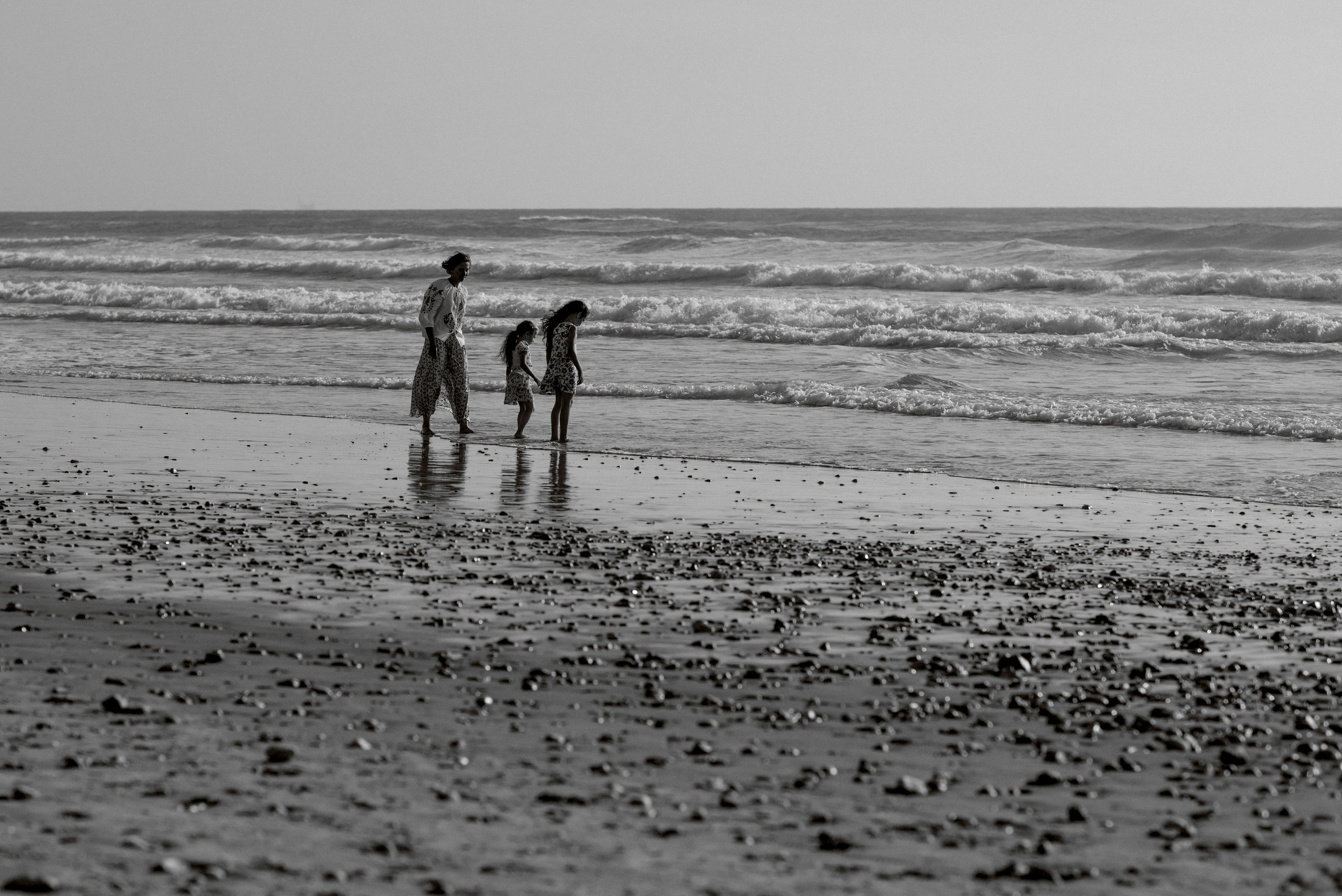 Семейная прогулка у моря. Профессиональный фотограф. Портрет, семья, дети