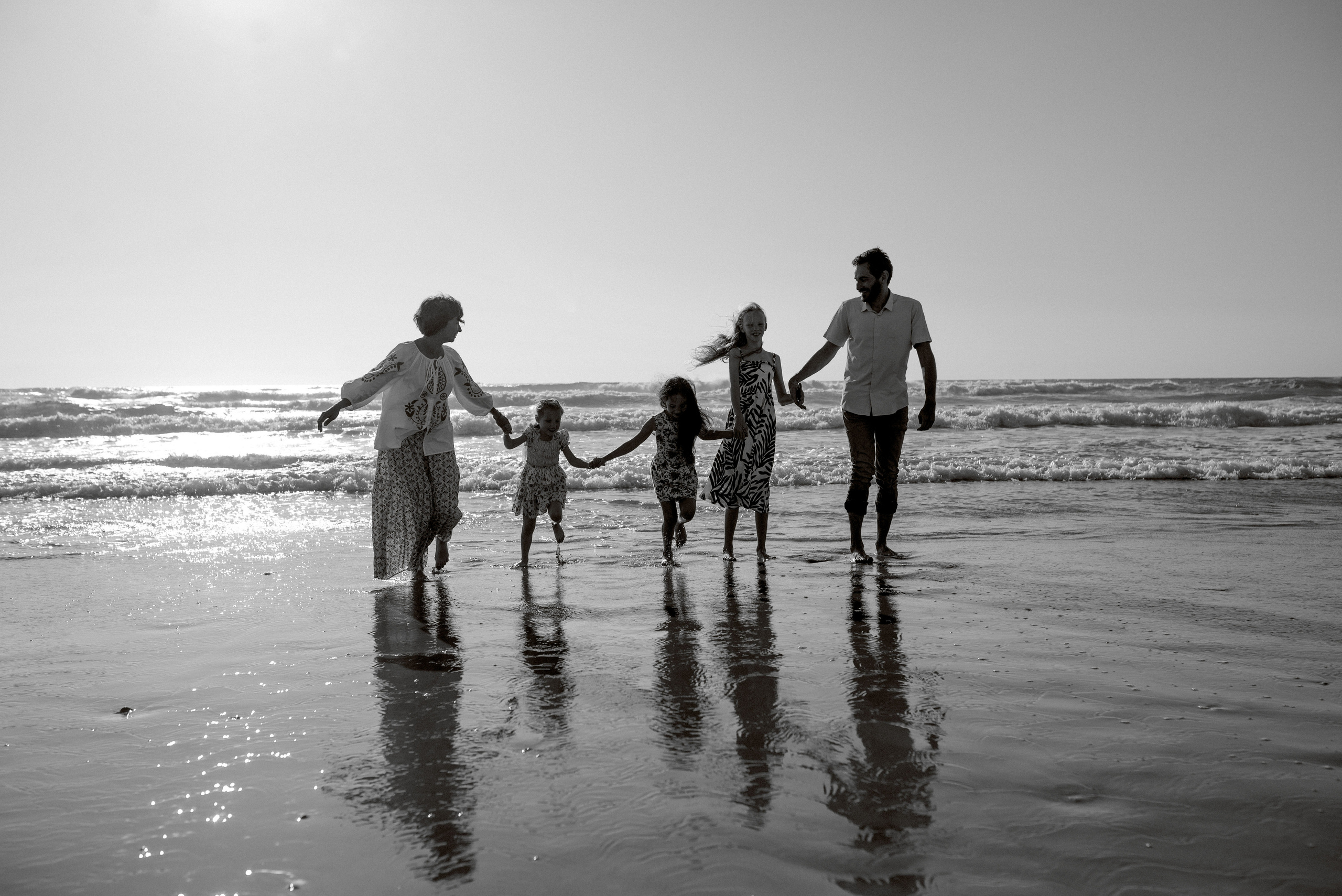 Семейная прогулка у моря. Профессиональный фотограф. Портрет, семья, дети