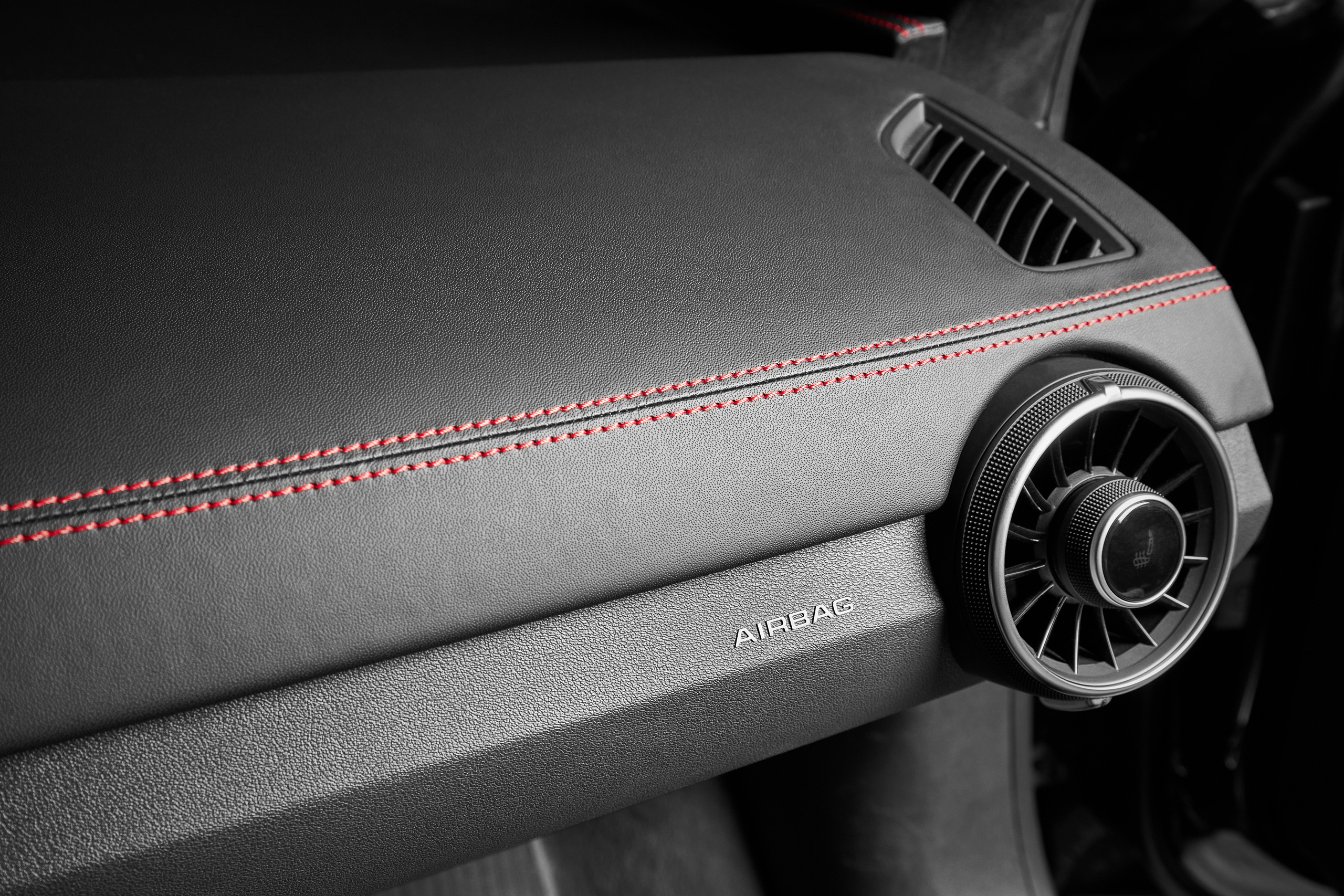 Audi TT Black & Red. Репортажный фотограф и ретушер в Москве Наталья Алексеева