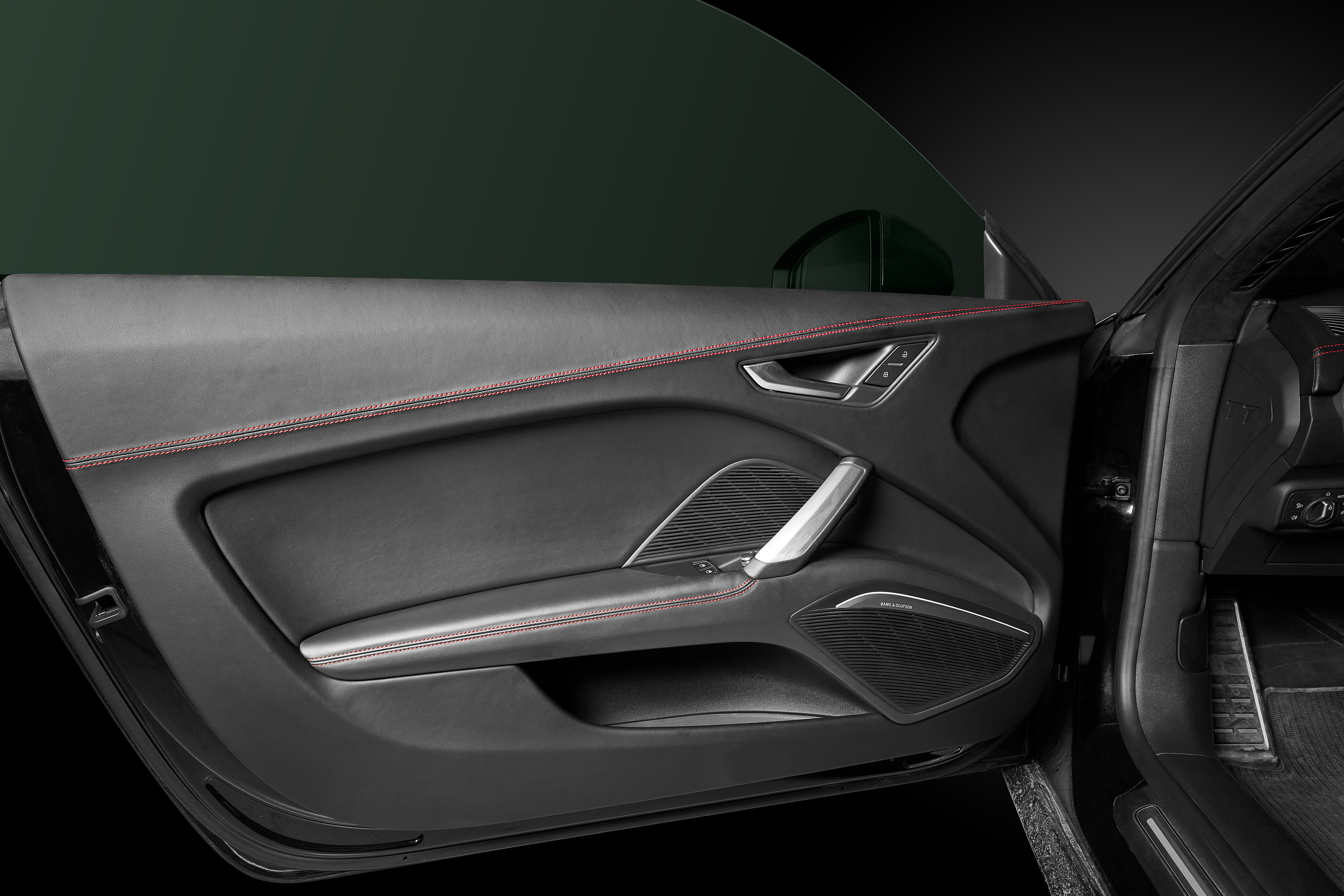 Audi TT Black & Red. Репортажный фотограф и ретушер в Москве Наталья Алексеева