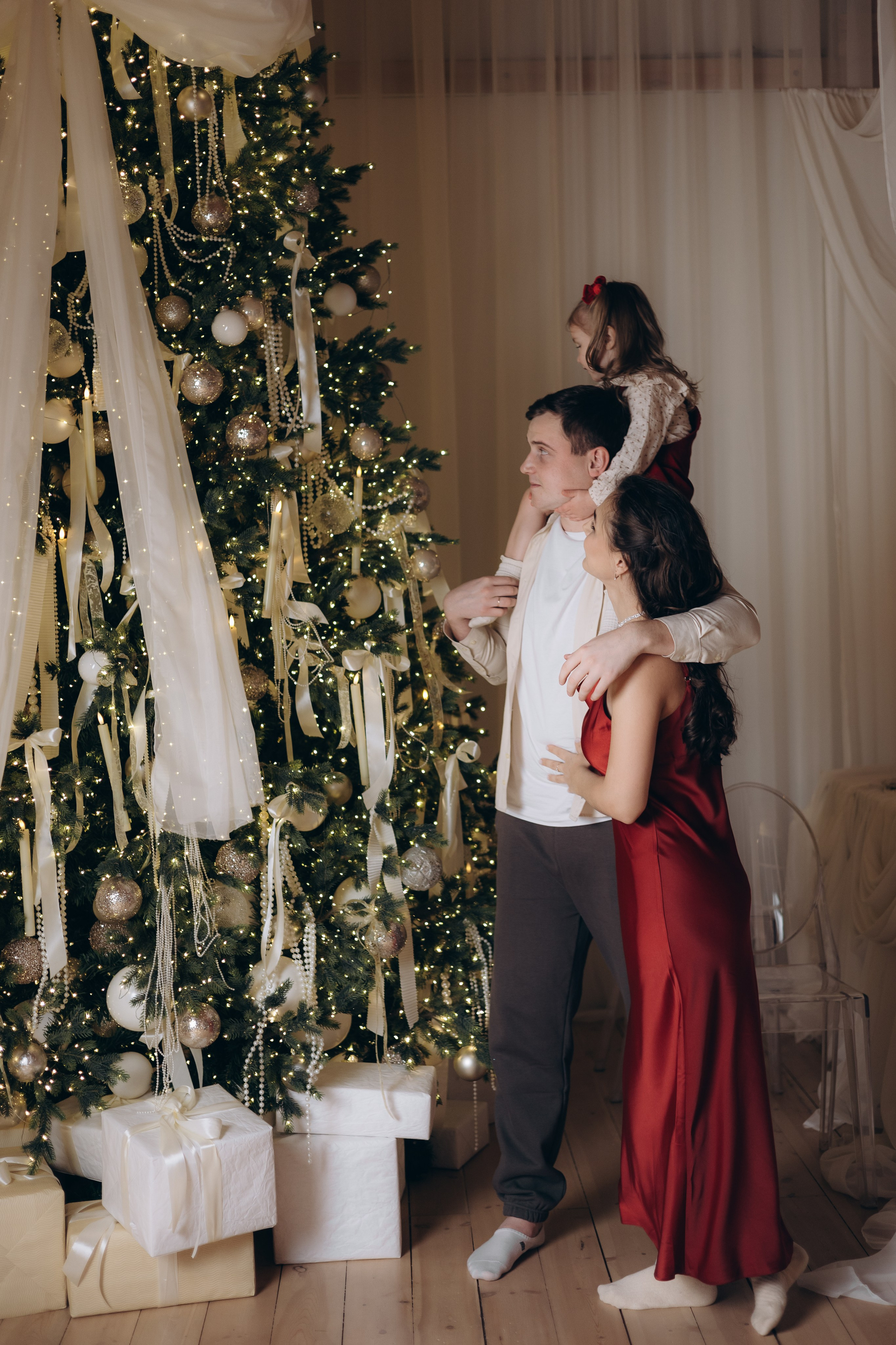 Ирина, Вадим и Милана. Свадебный и семейный фотограф в Новосибирске Дарья Кель