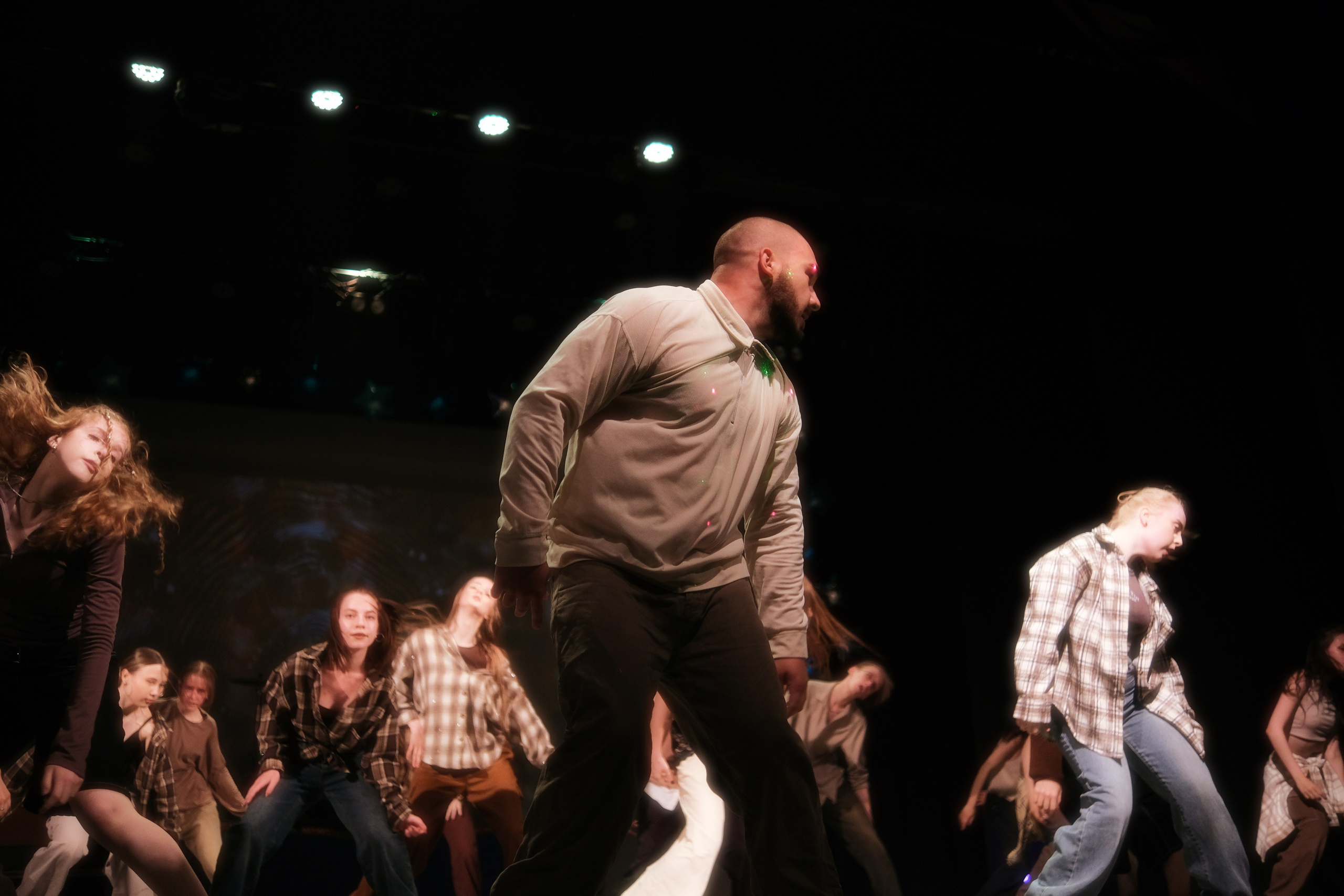 Репортаж отчетного концерта студии танца X-Static. Креативный фотограф и ретушёр в Омске