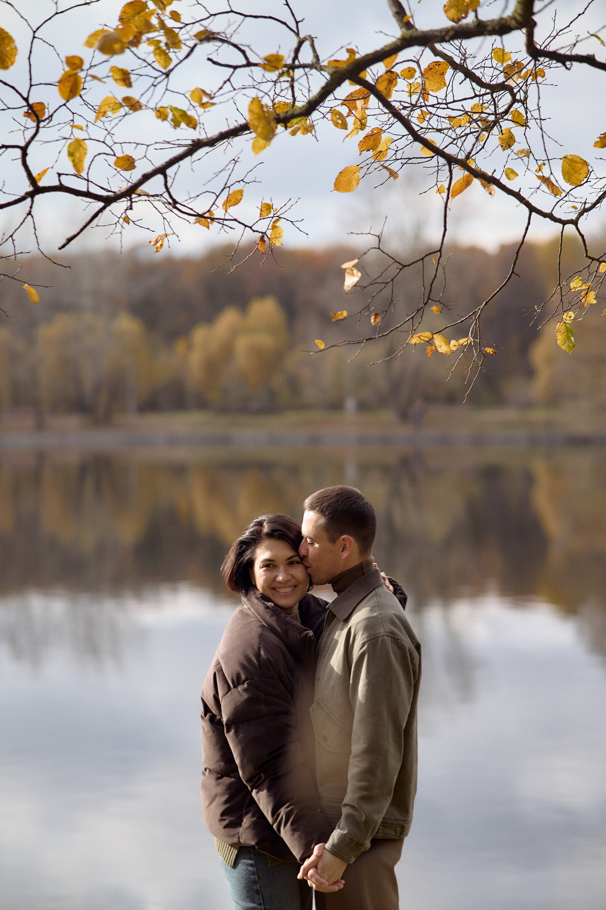 Вова, Юля и Максим в осеннем парке. Семейный и свадебный lifestyle-фотограф в Москве Мария Петрова