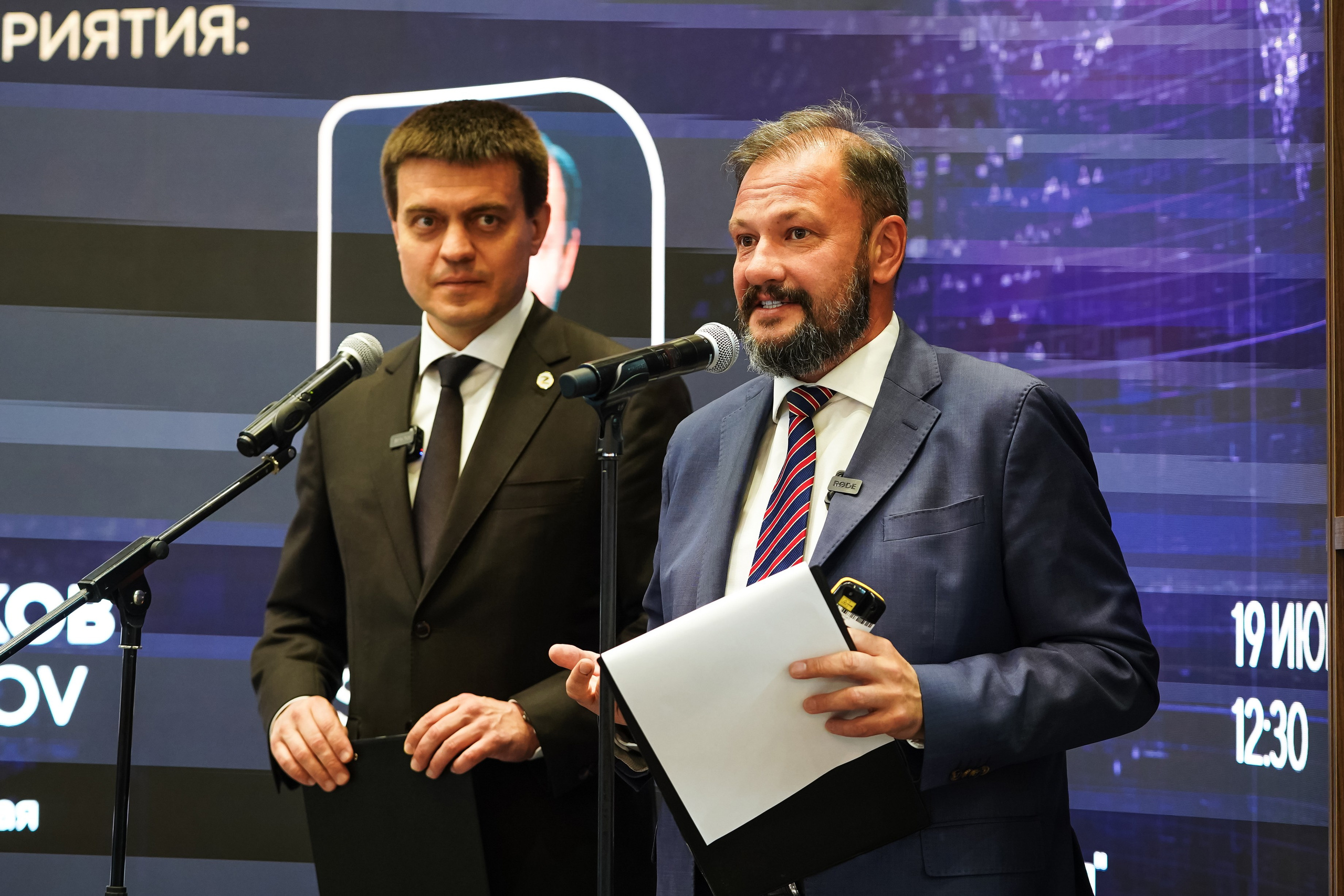 Репортажный Фотограф СПб: Корпоративы, События, Бизнес-портрет в Санкт-Петербурге. Фото и Видеосъемка на ваше мероприятие. Александр Романов