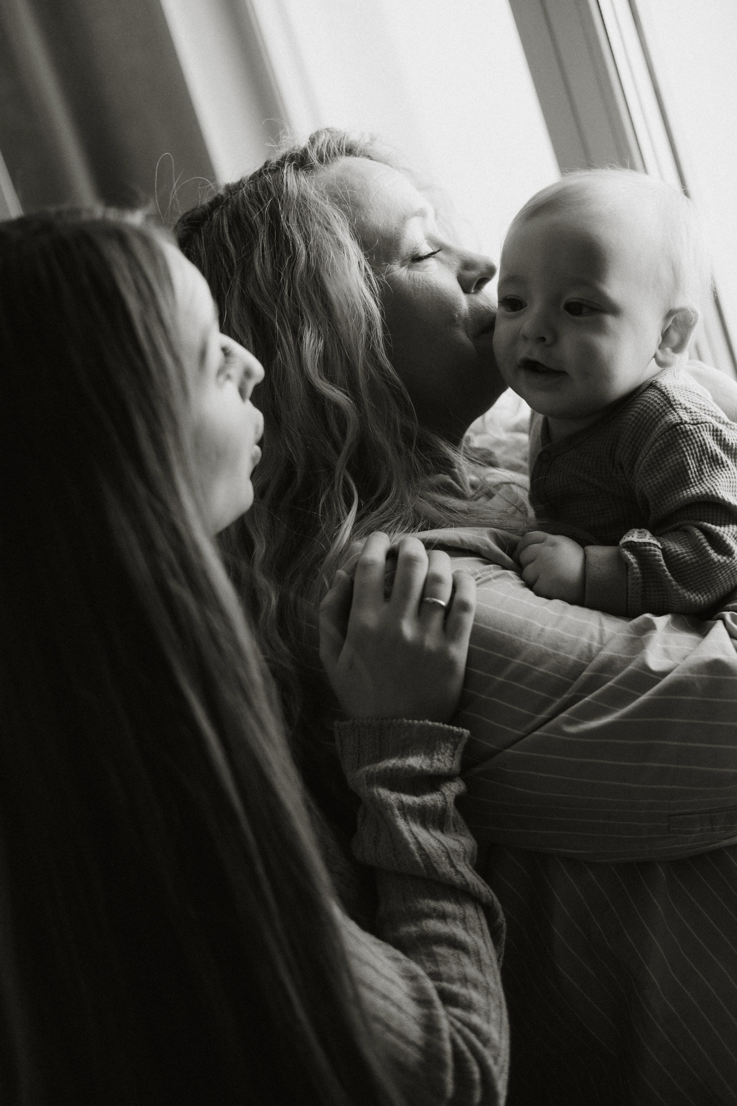 Тимоша с мамой и бабушкой. Фотограф в Кемерово Миллер Анна