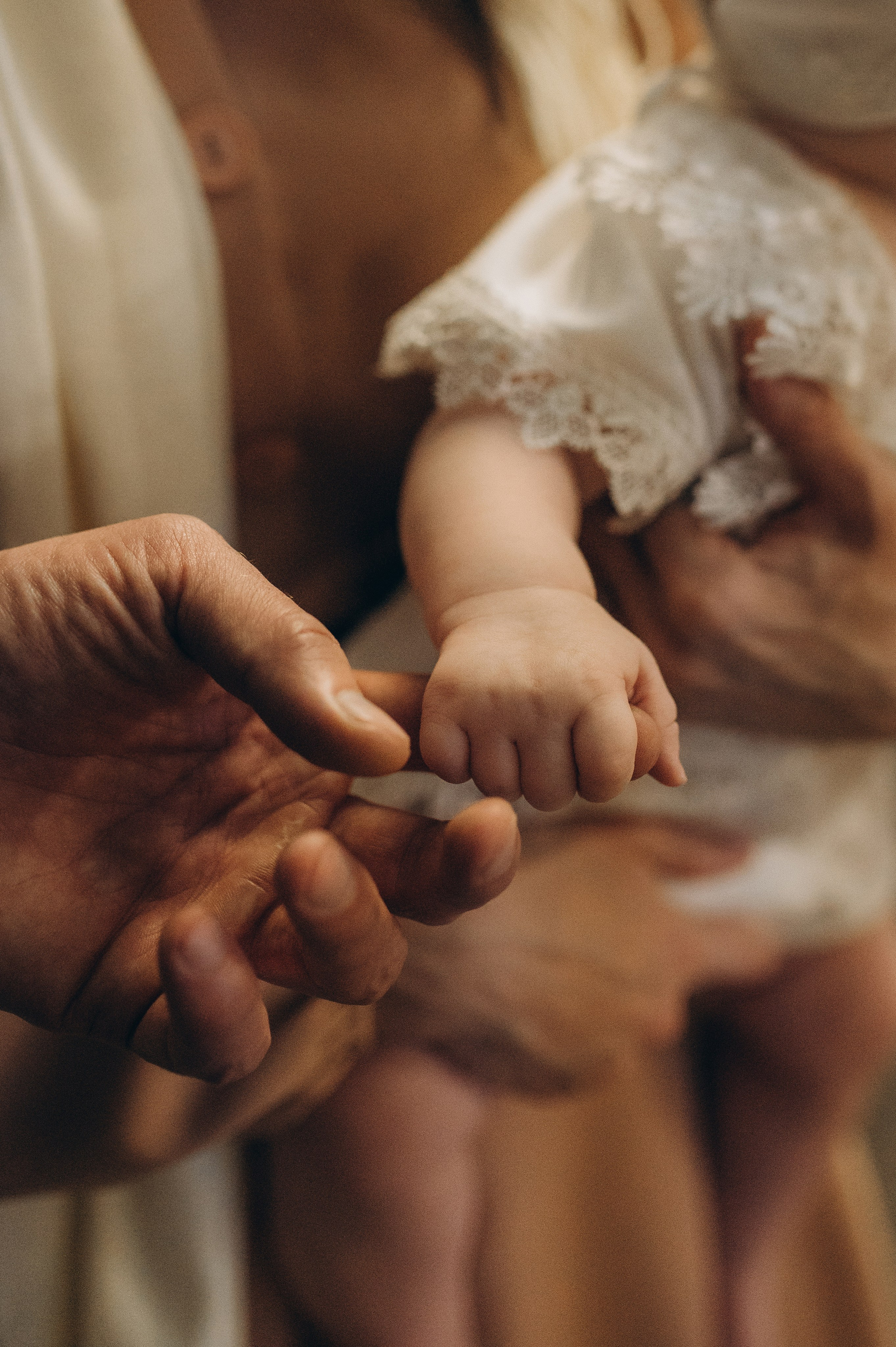 Съемка таинства крещения. Семейный фотограф в Новосибирске Женя Индрикова