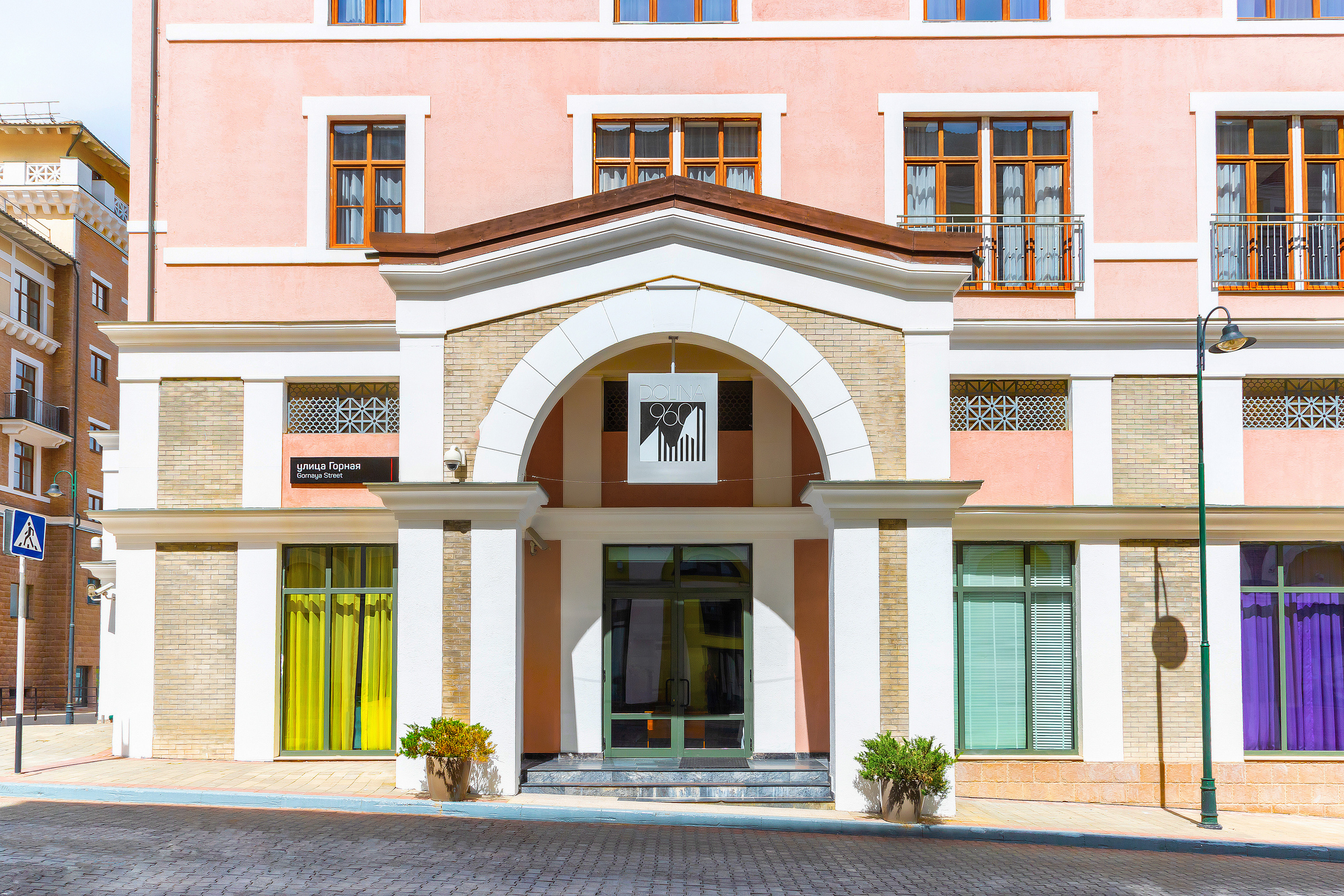 Фасадная фотосъёмка отелей Сочи. Отельный интерьерный фотограф Сочи