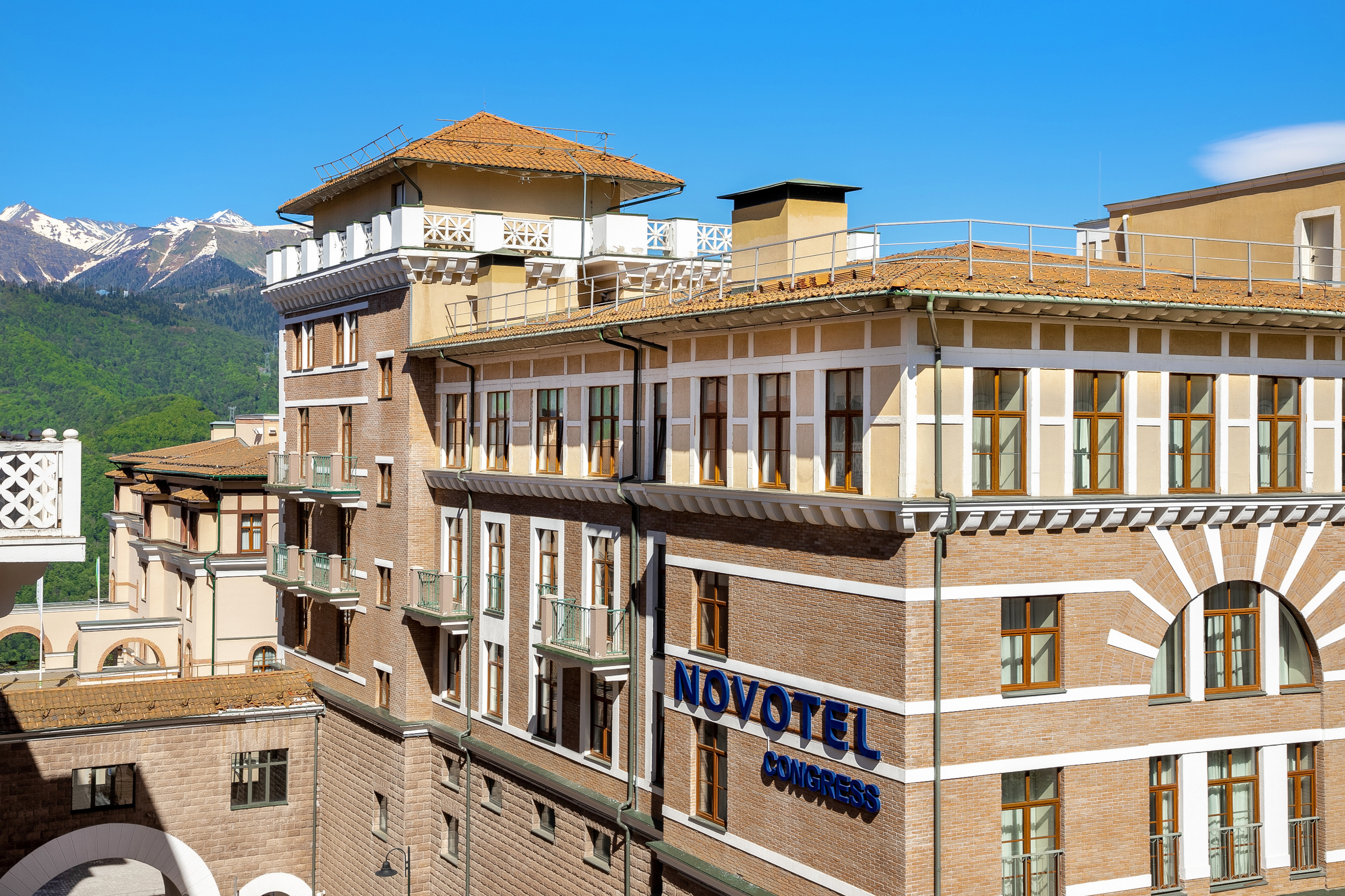 Фасадная фотосъёмка отелей Сочи. Отельный интерьерный фотограф Сочи