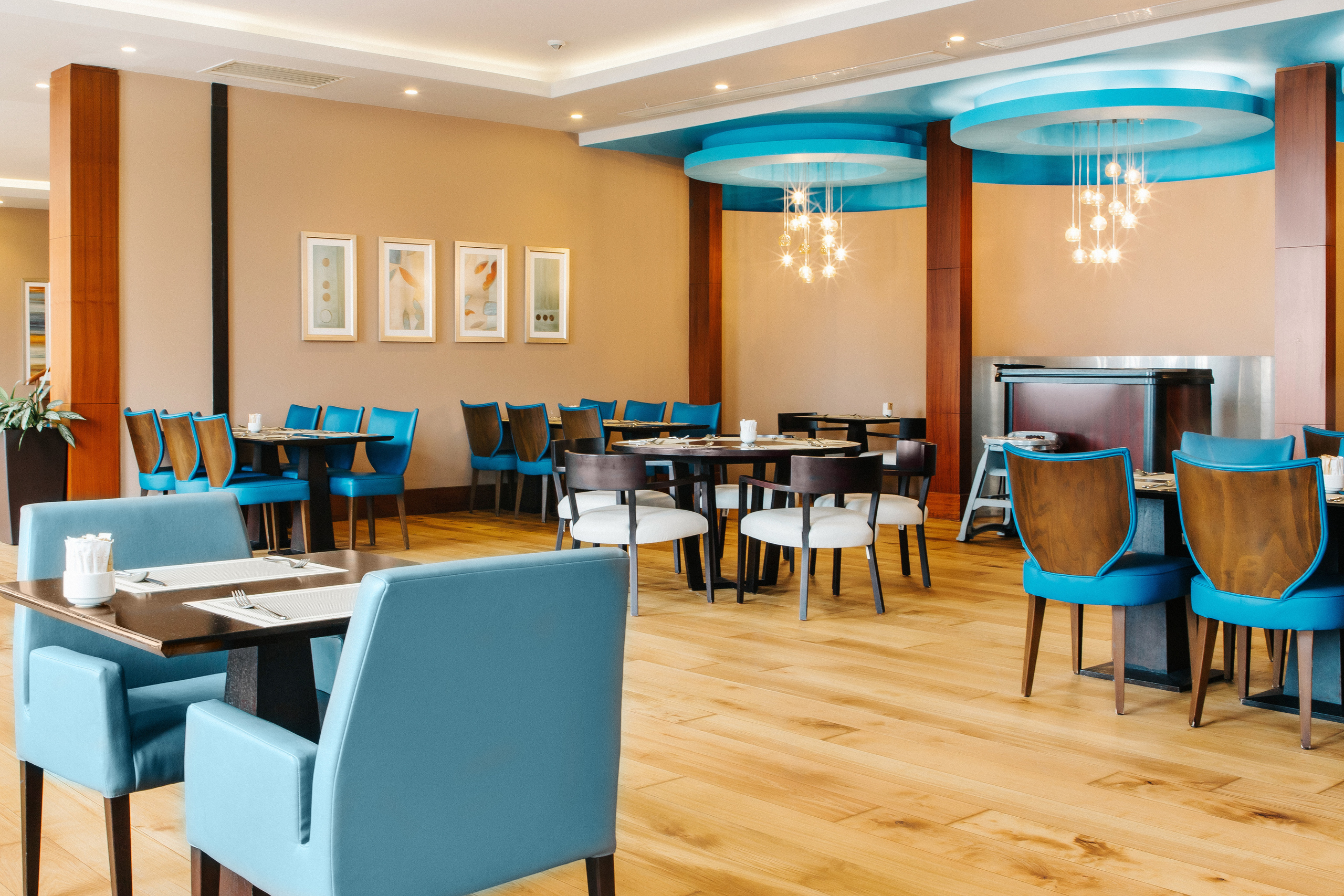 Интерьерная и экстерьерная фотосессия ресторанов. Отельный интерьерный фотограф Сочи