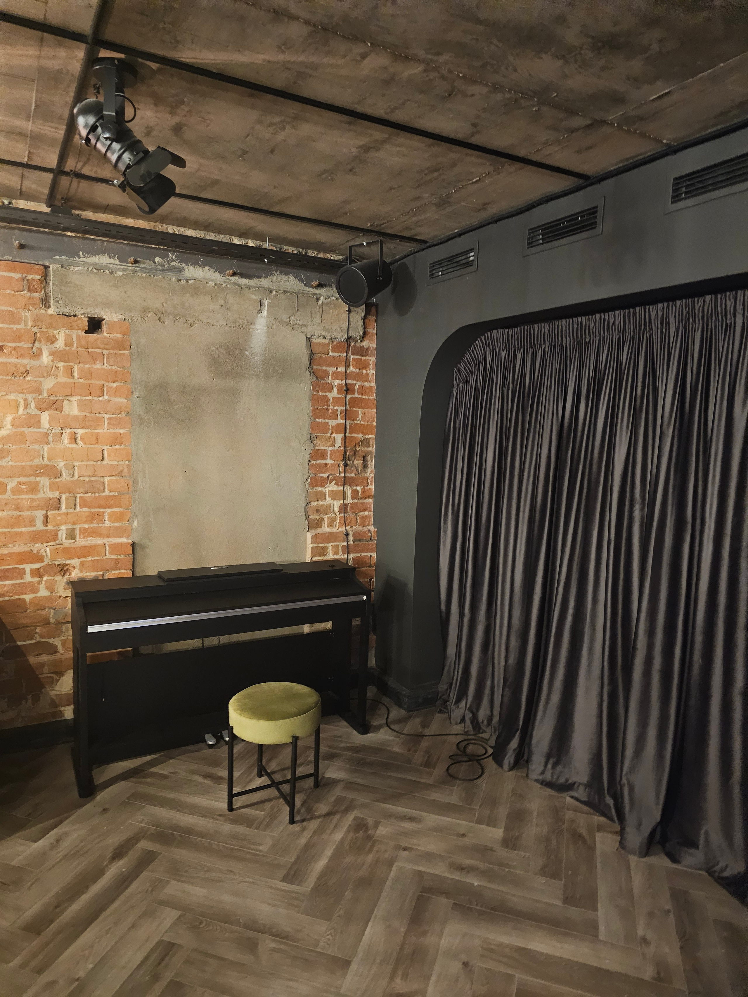 Реализация бар Маршак. Kich.design