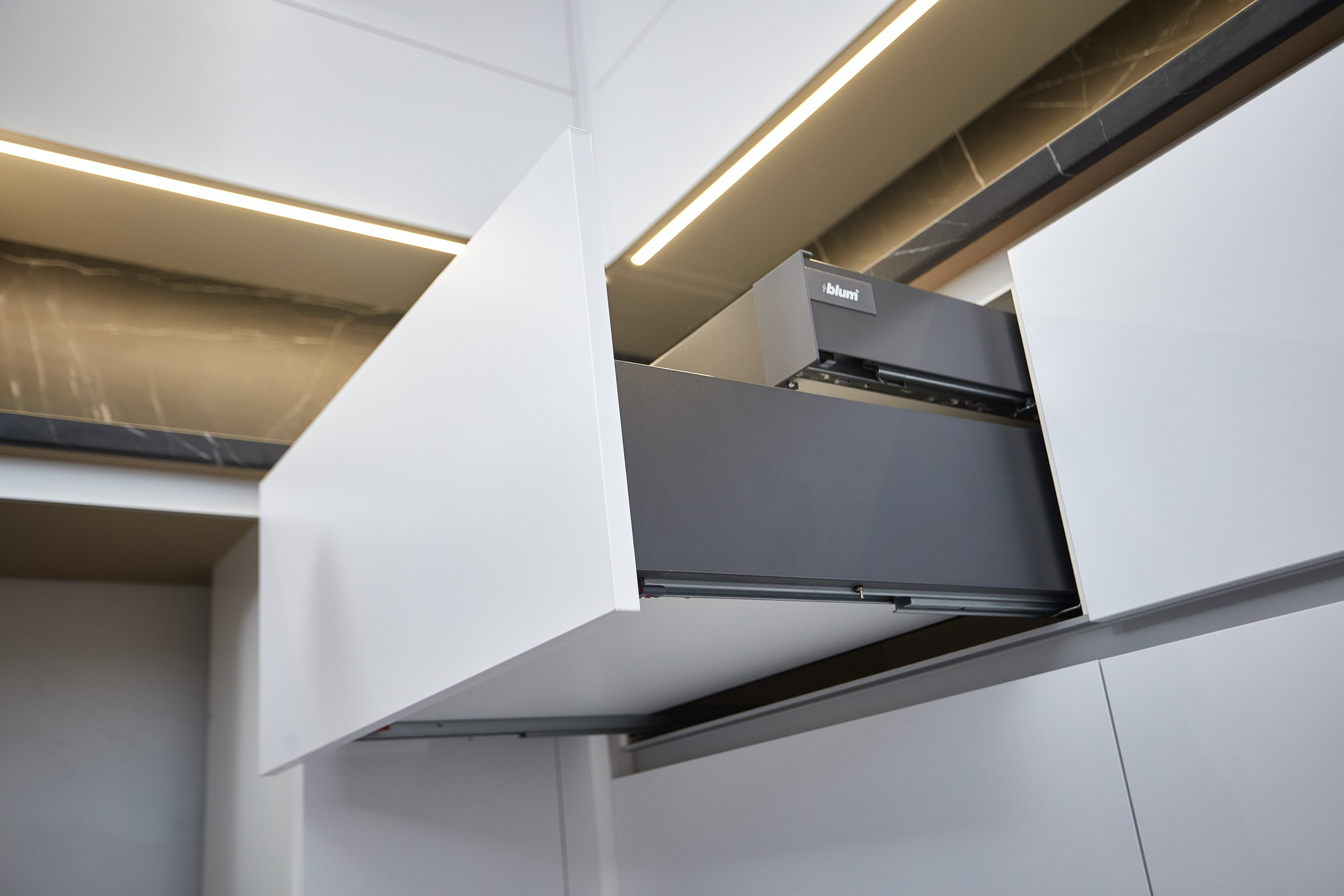 Лаконичная кухня. Мебель под заказ. Дрогичин