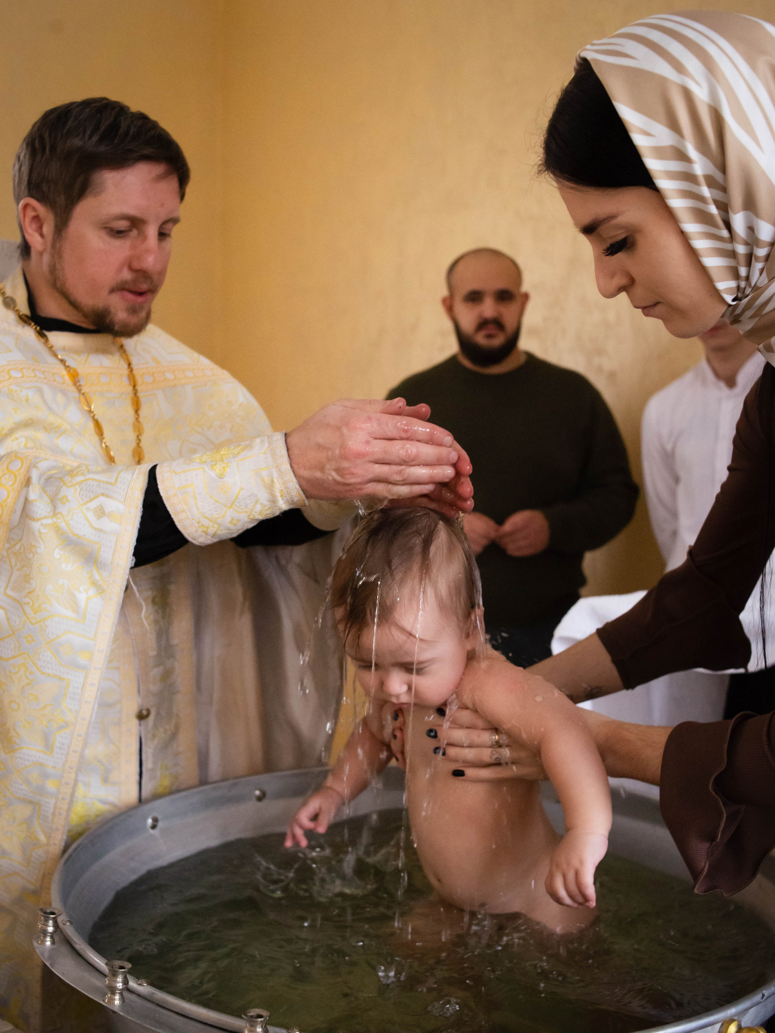 Крещение Эмира. Семейный фотограф Софи Симакова в Волгограде и Волжском