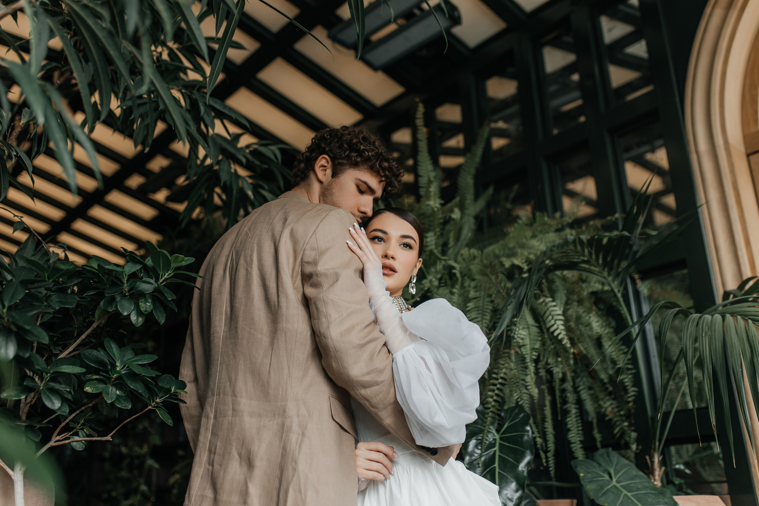 Свадебная история в оранжерее